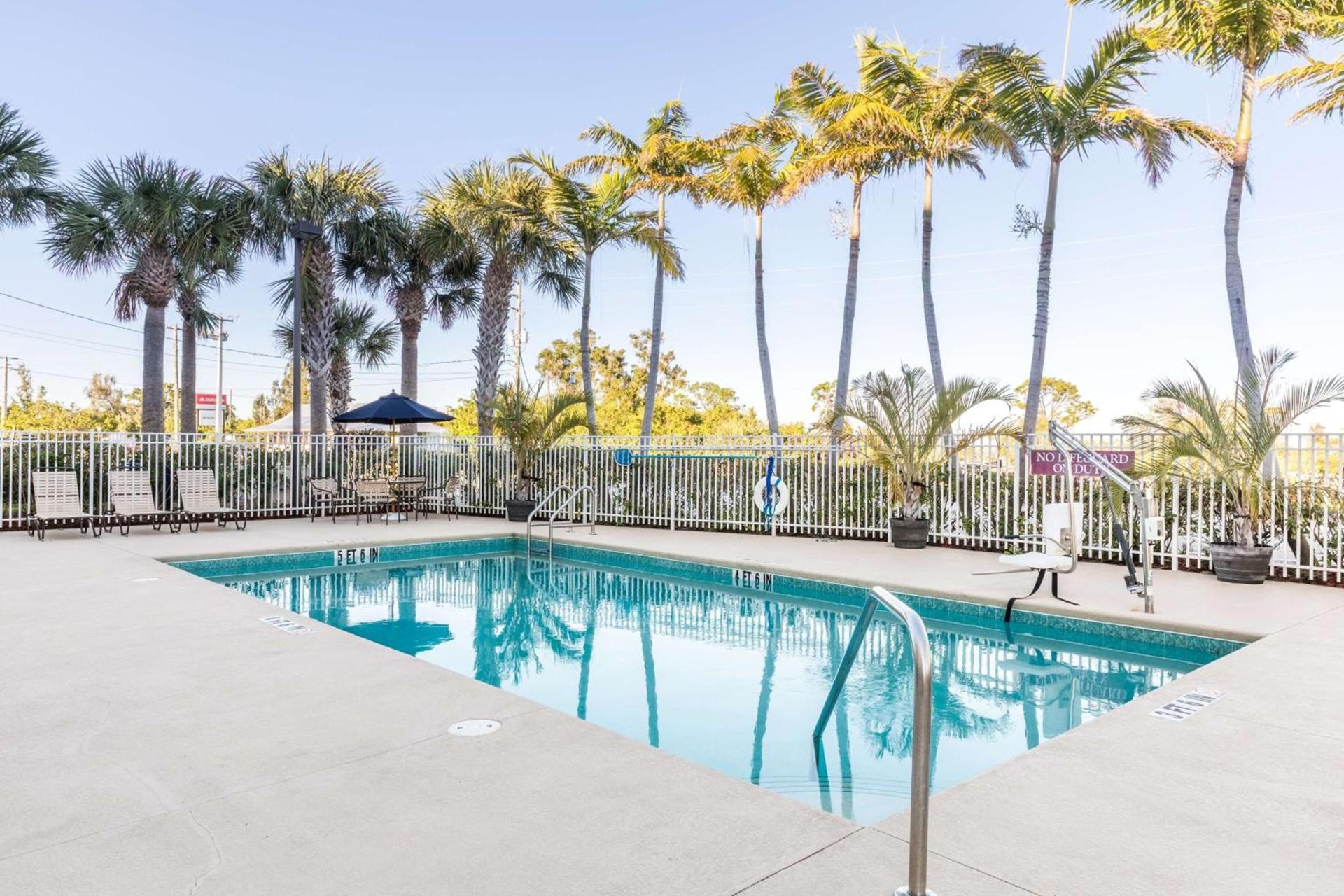 Best Western Plus Sebastian Hotel & Suites photo 4