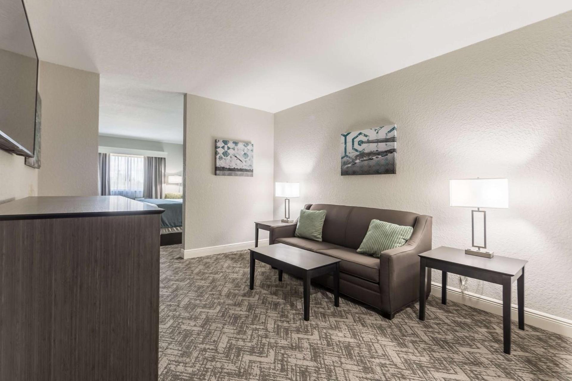 Best Western Plus Sebastian Hotel & Suites photo 58