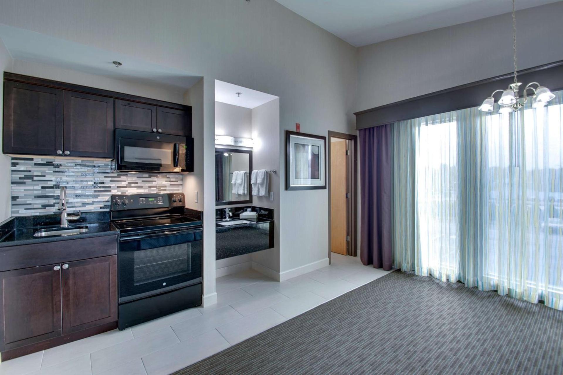 Best Western Plus, The Inn at Hampton photo 17