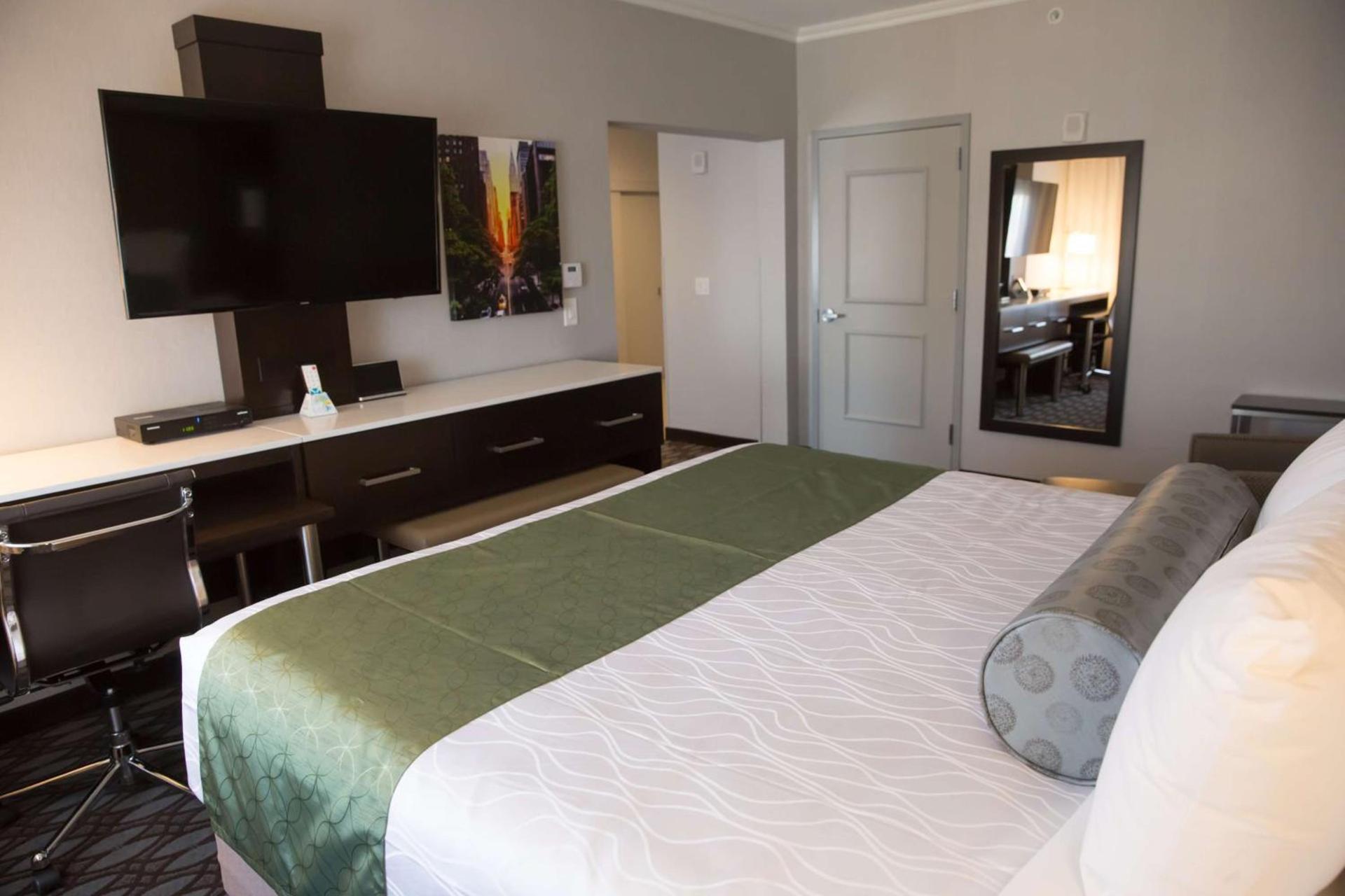 Best Western Premier NYC Gateway Hotel photo 24
