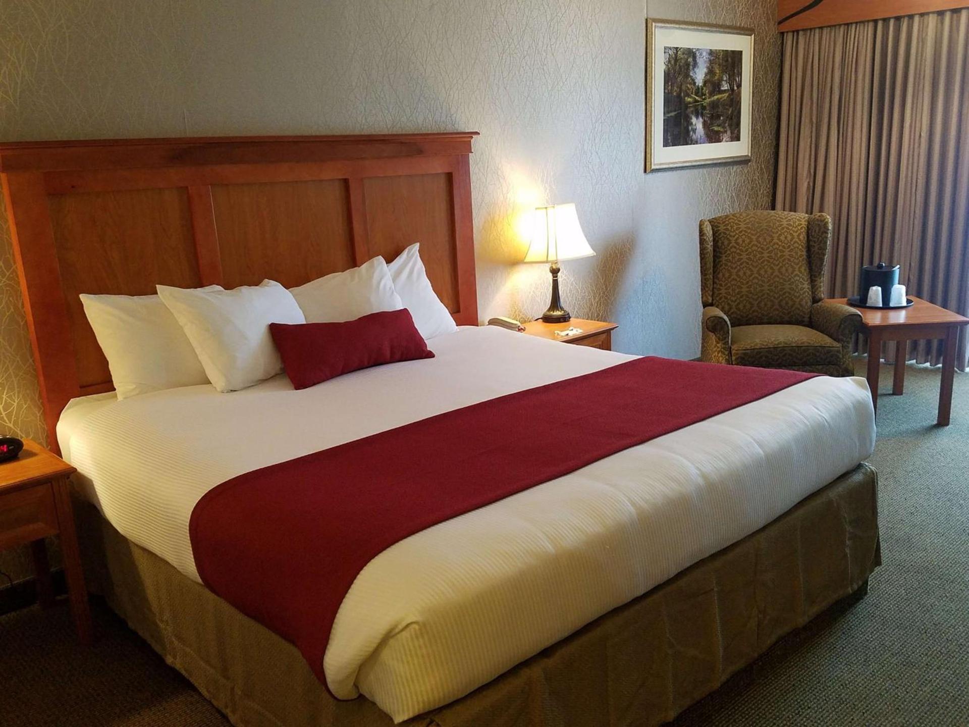 Best Western Plus Rivershore Hotel photo 12