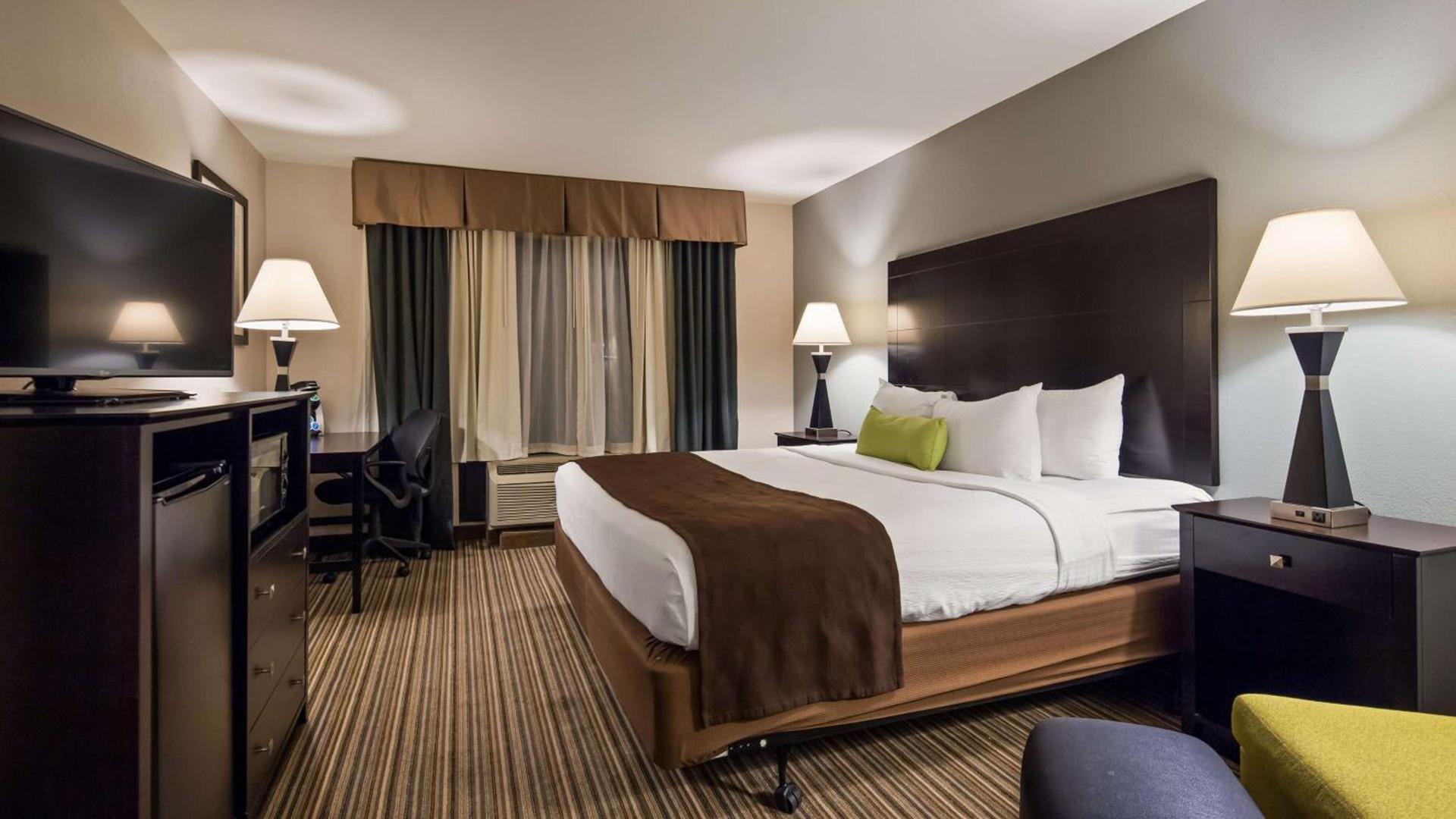 Best Western Plus Sunrise Inn photo 2