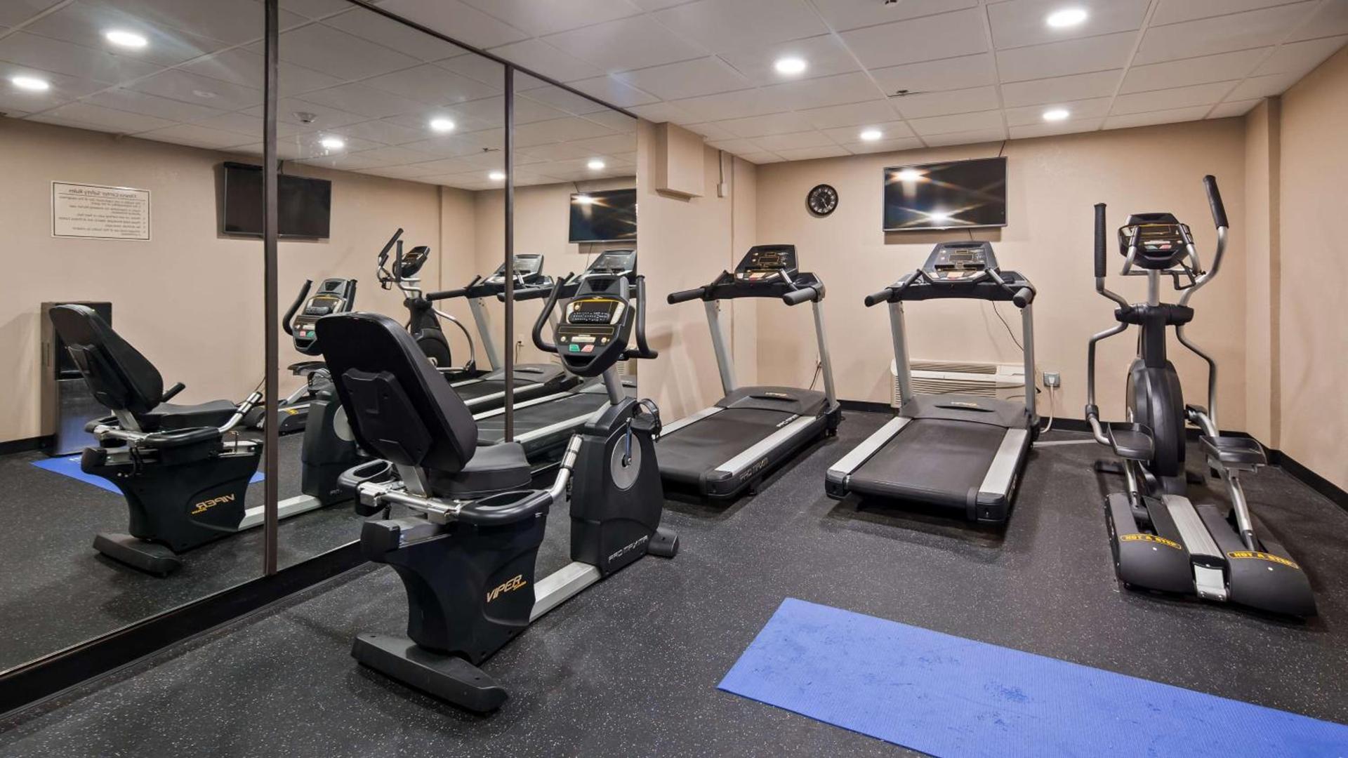 Best Western Plus Sunrise Inn photo 7