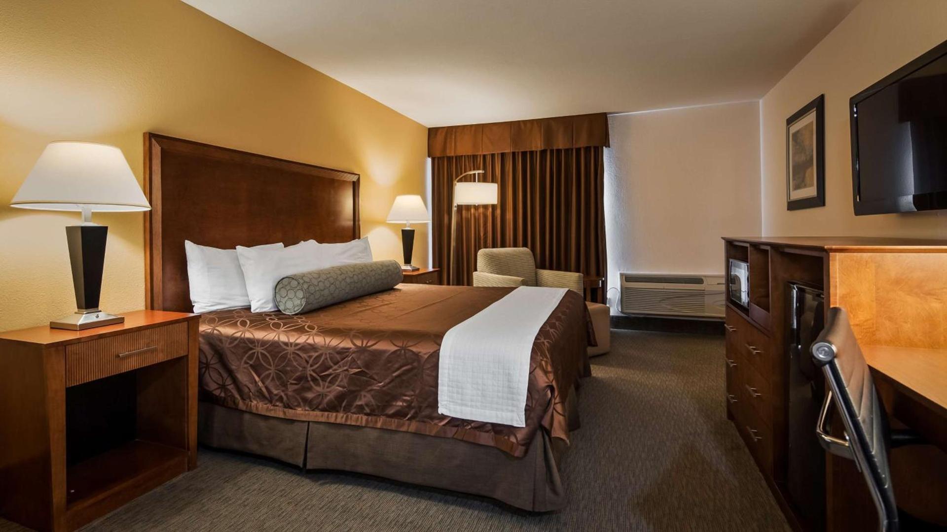 Best Western Plus Atrium Inn photo 9
