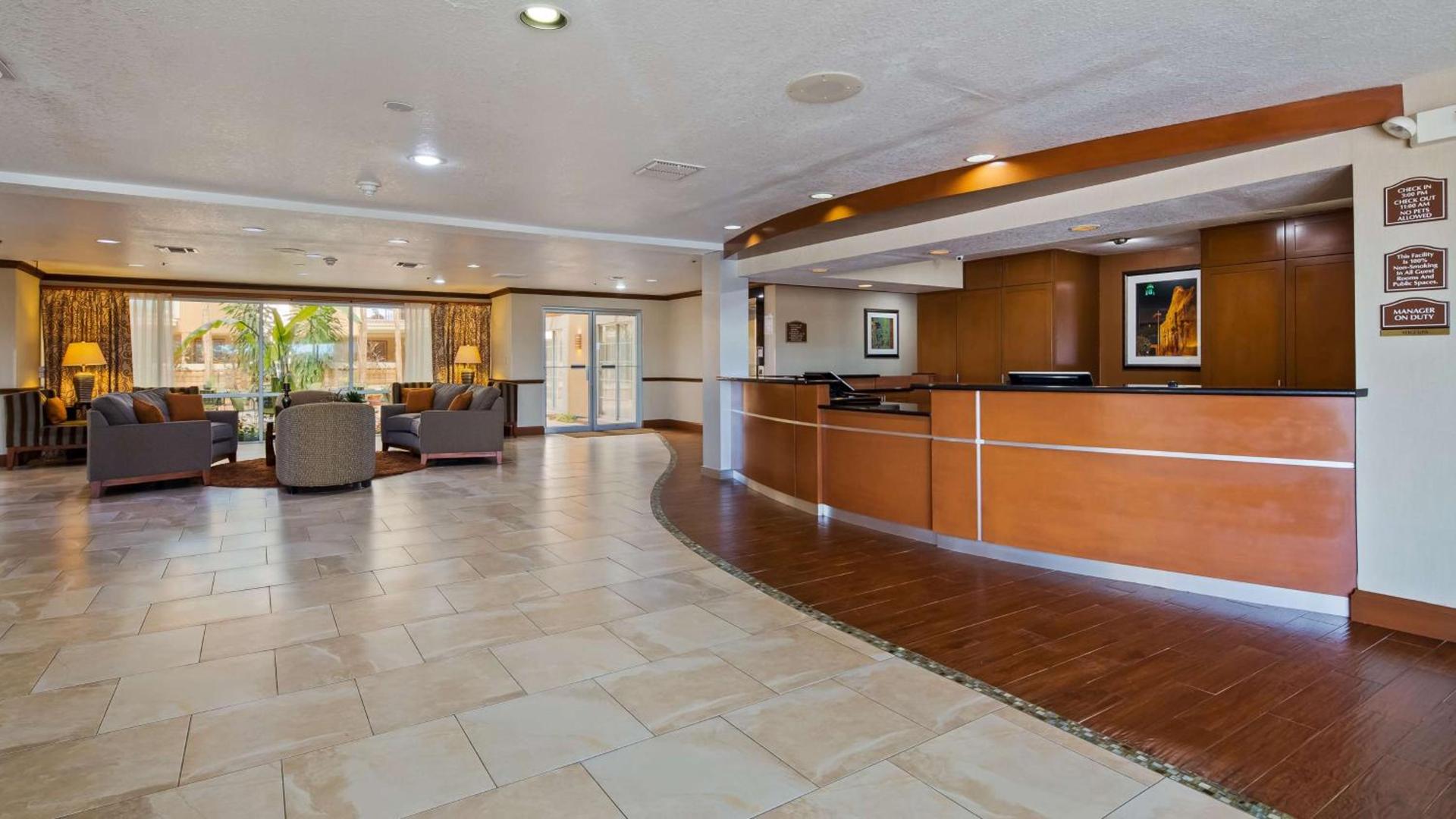 Best Western Plus Atrium Inn photo 4