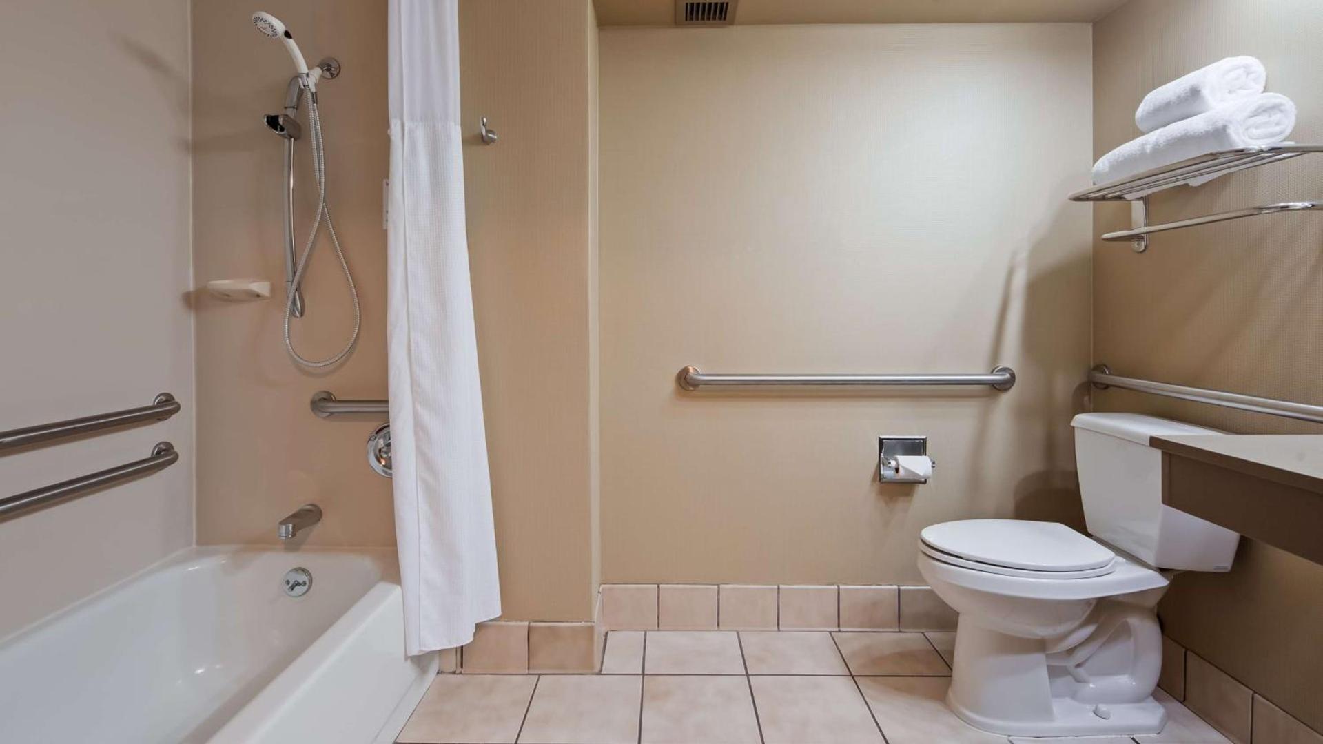 Best Western Delta Inn photo 4