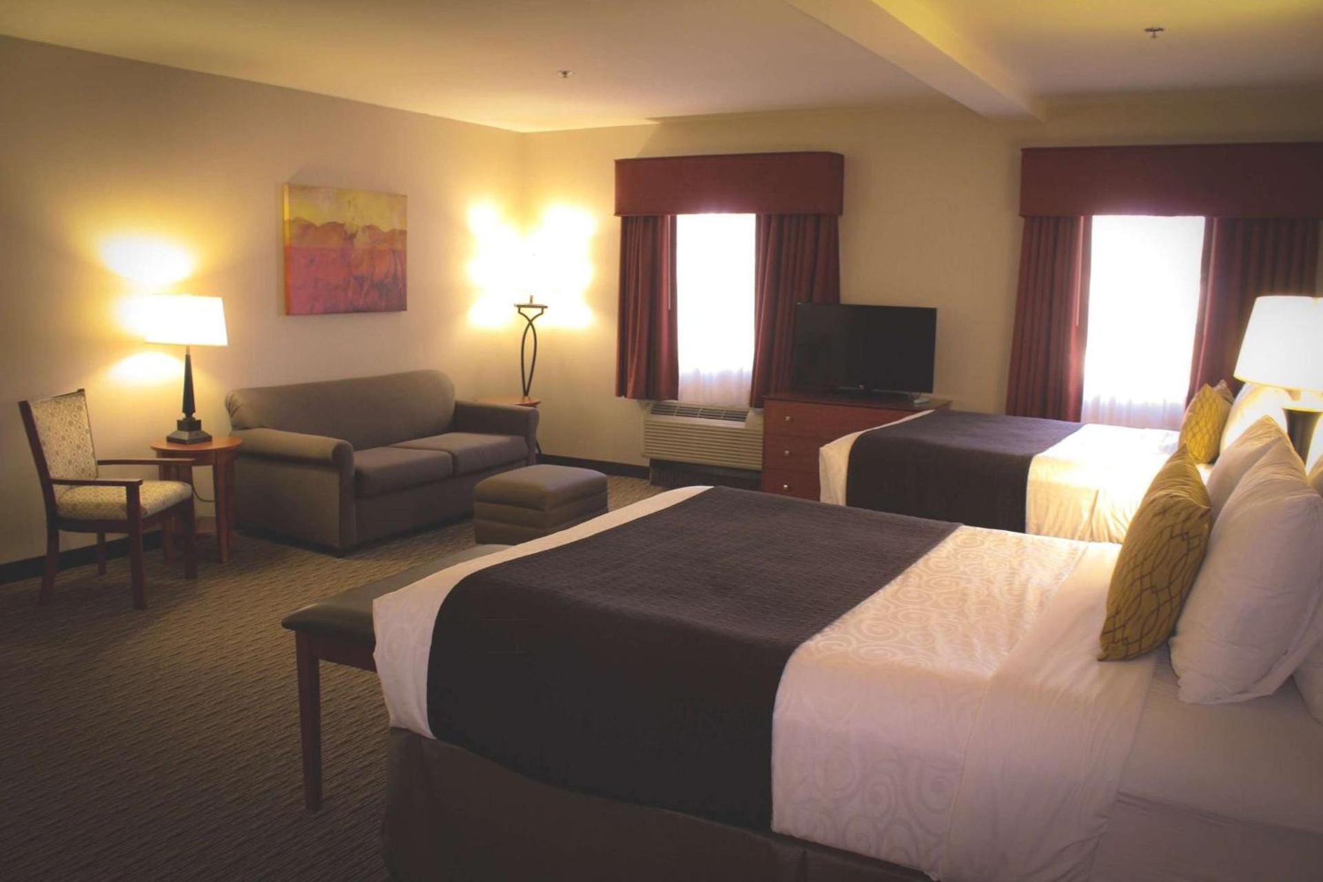 Best Western Plus Arrowhead Hotel photo 18