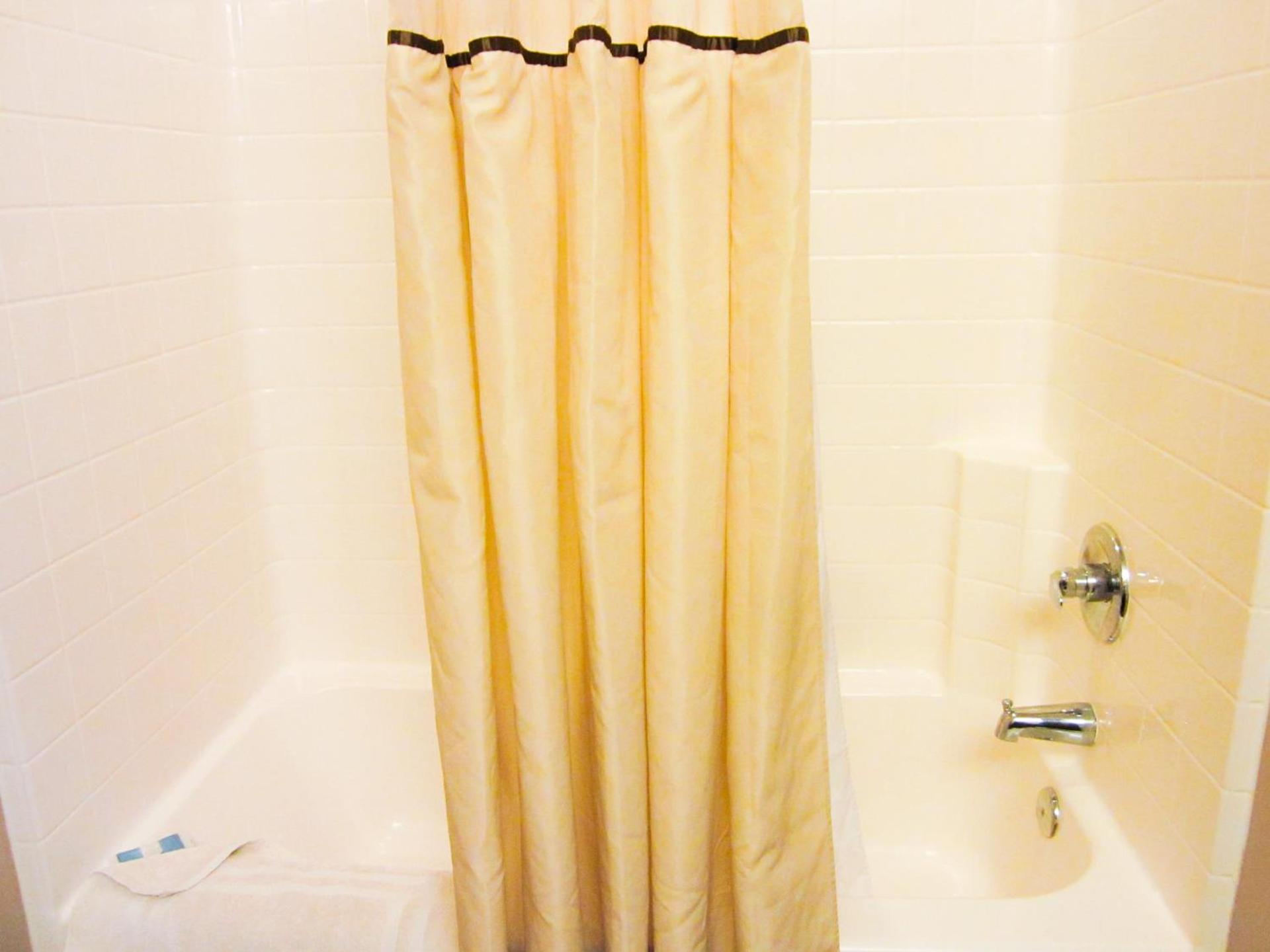 Bell's Extended Stay and Suites photo 2