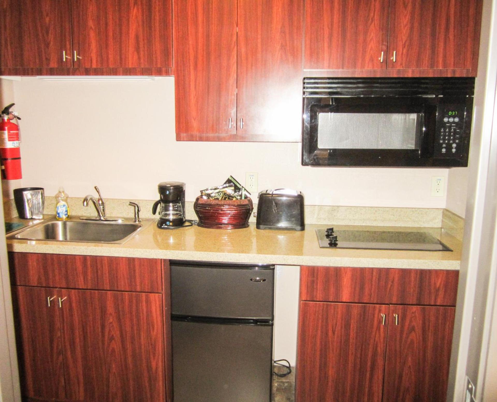Bell's Extended Stay and Suites photo 10