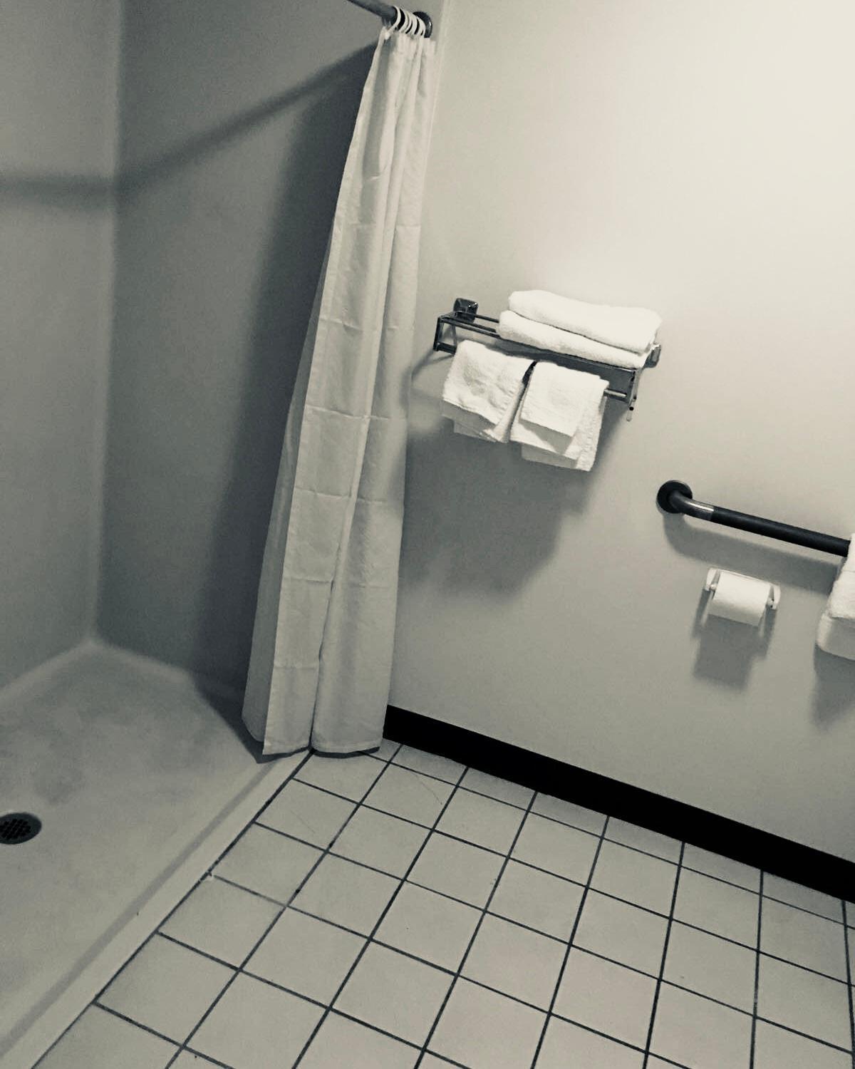 Rest Inn Motel photo 18
