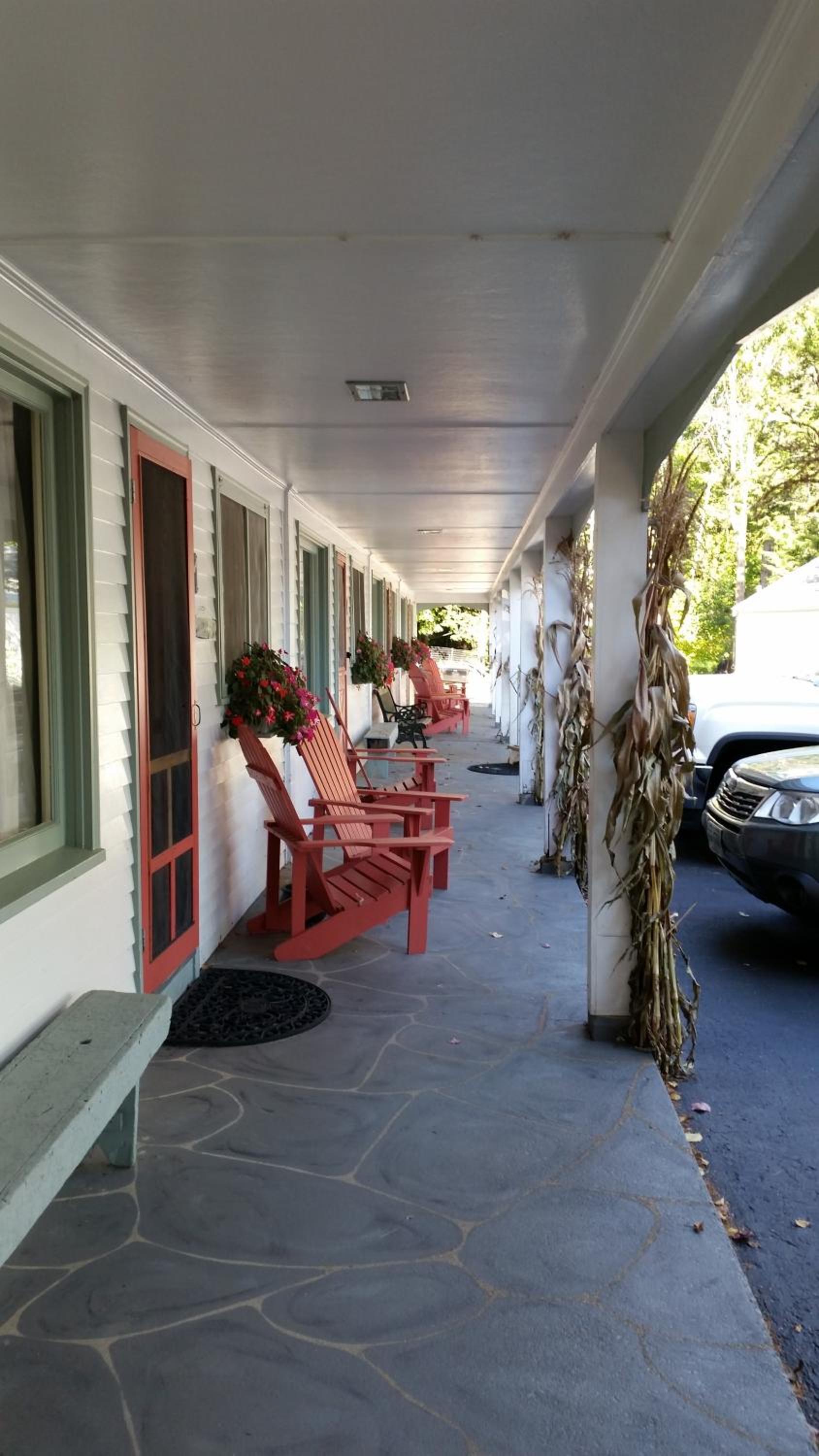 Cottage Place on Squam Lake - Suites photo 2