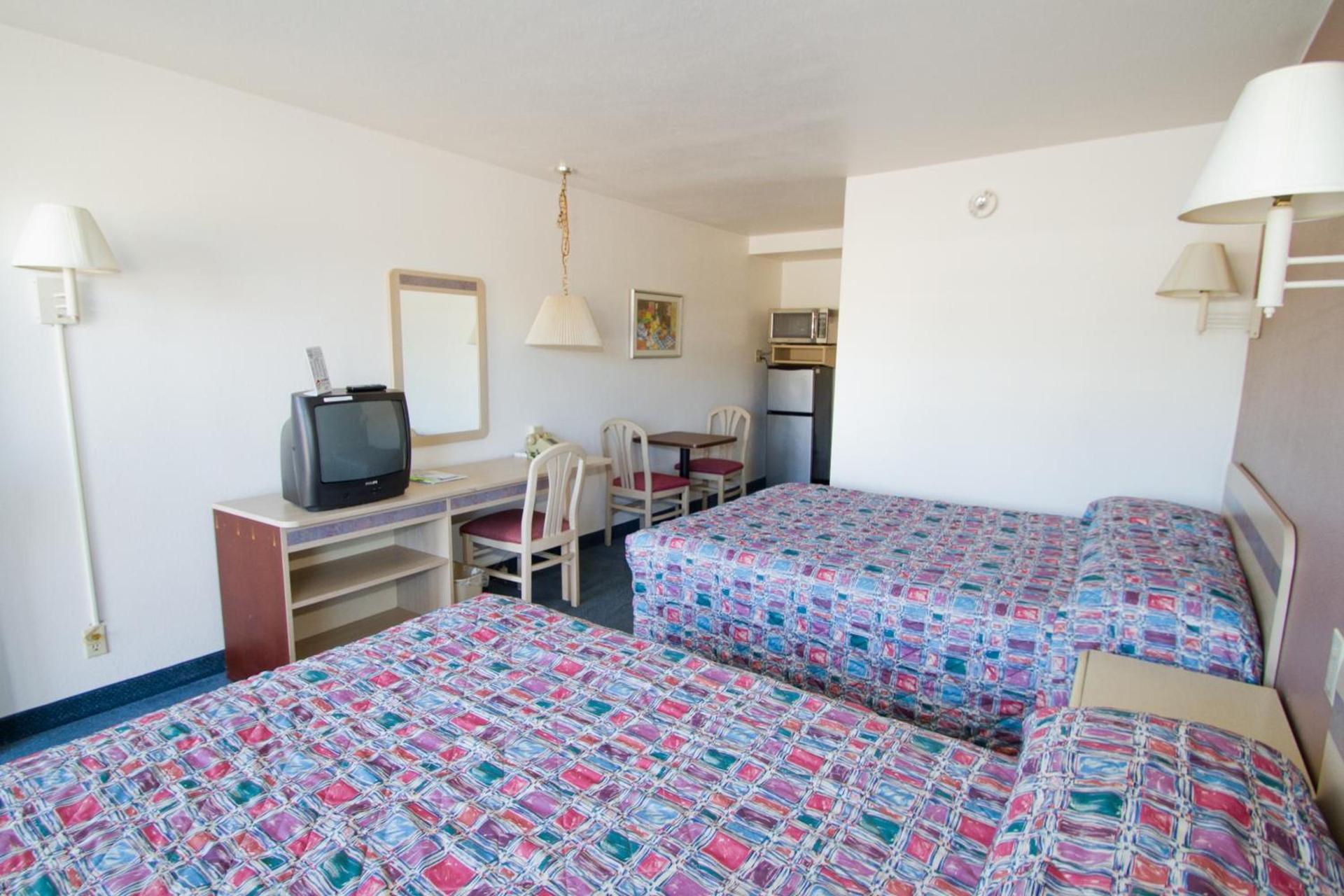Brooks St. Motor Inn photo 25