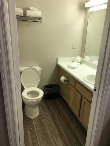 Ambassador Inn photo 20