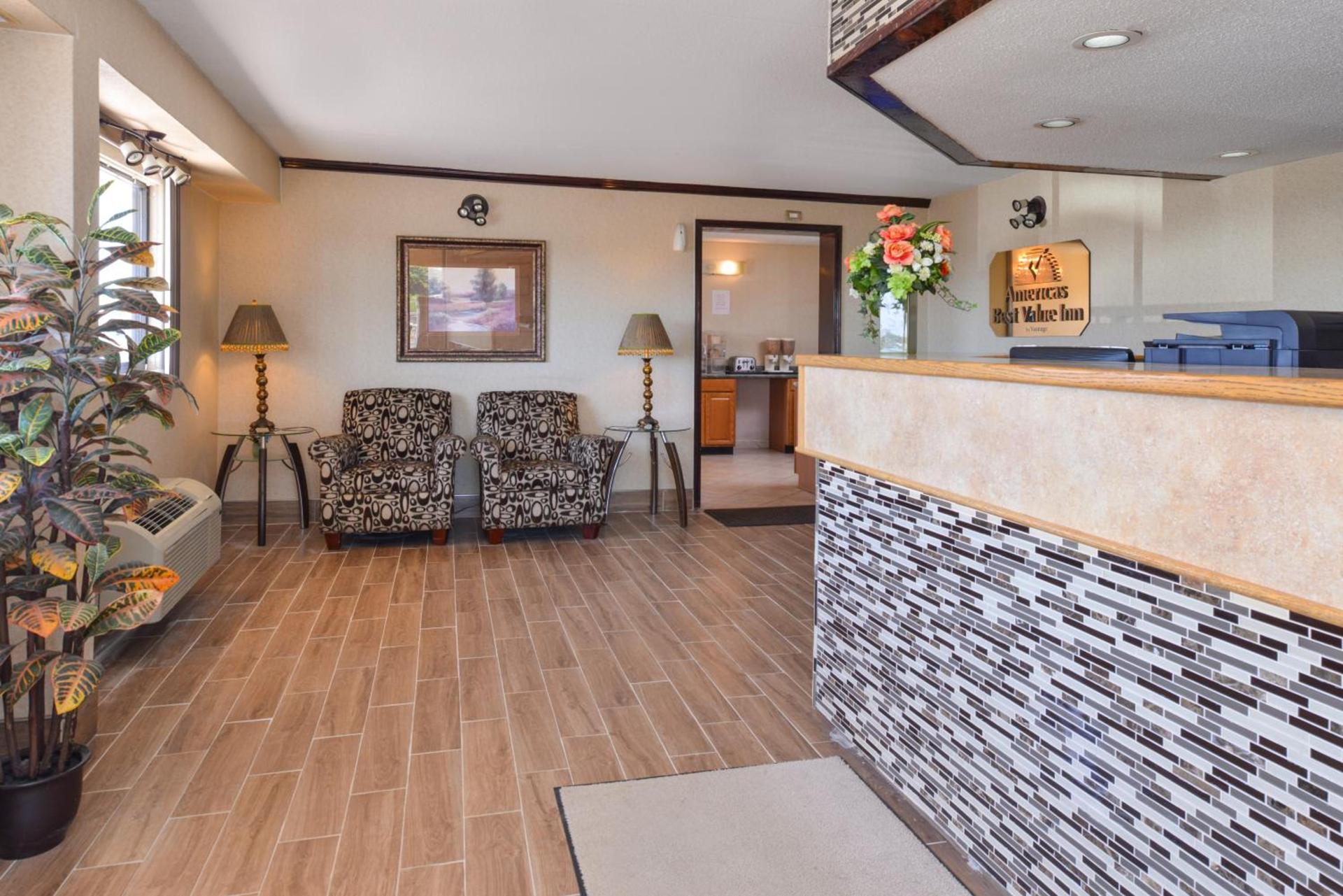 Americas Best Value Inn-Pittsburgh Airport photo 32
