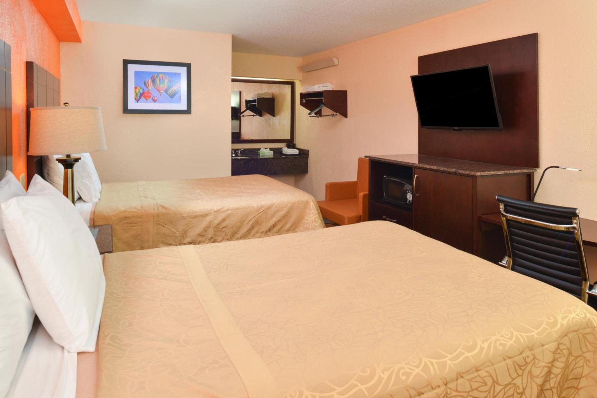 Americas Best Value Inn-Pittsburgh Airport photo 13