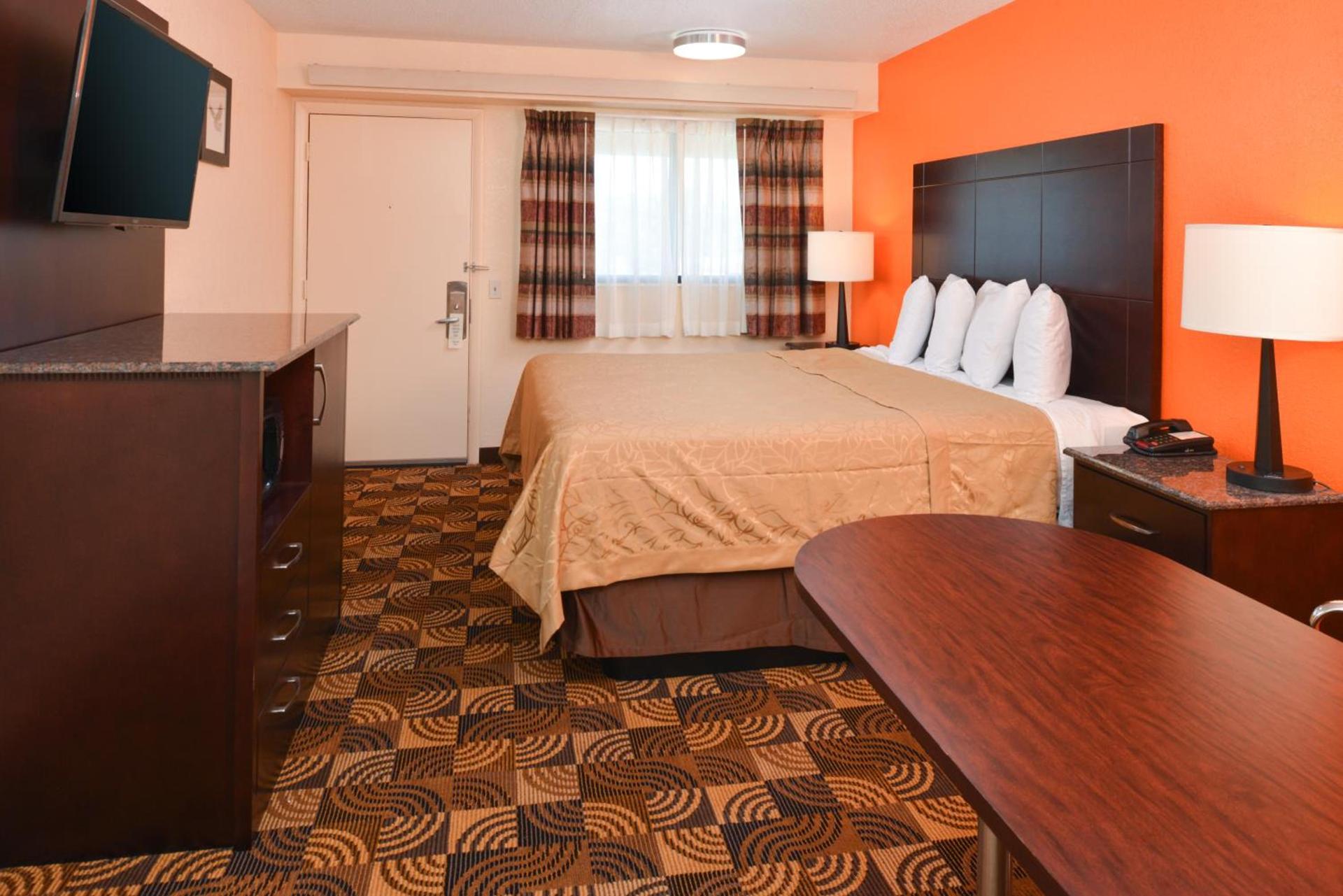 Americas Best Value Inn-Pittsburgh Airport photo 17