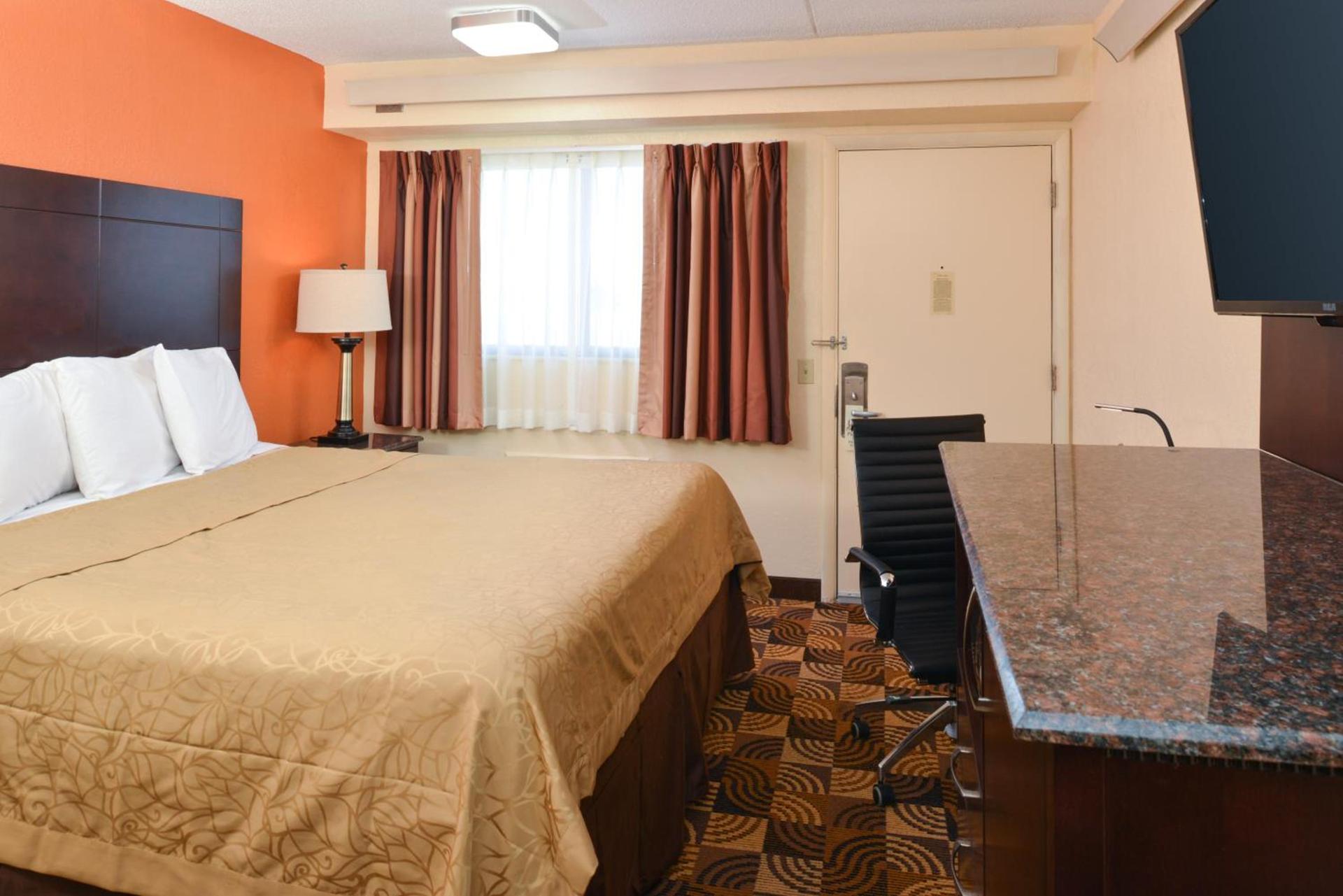 Americas Best Value Inn-Pittsburgh Airport photo 14