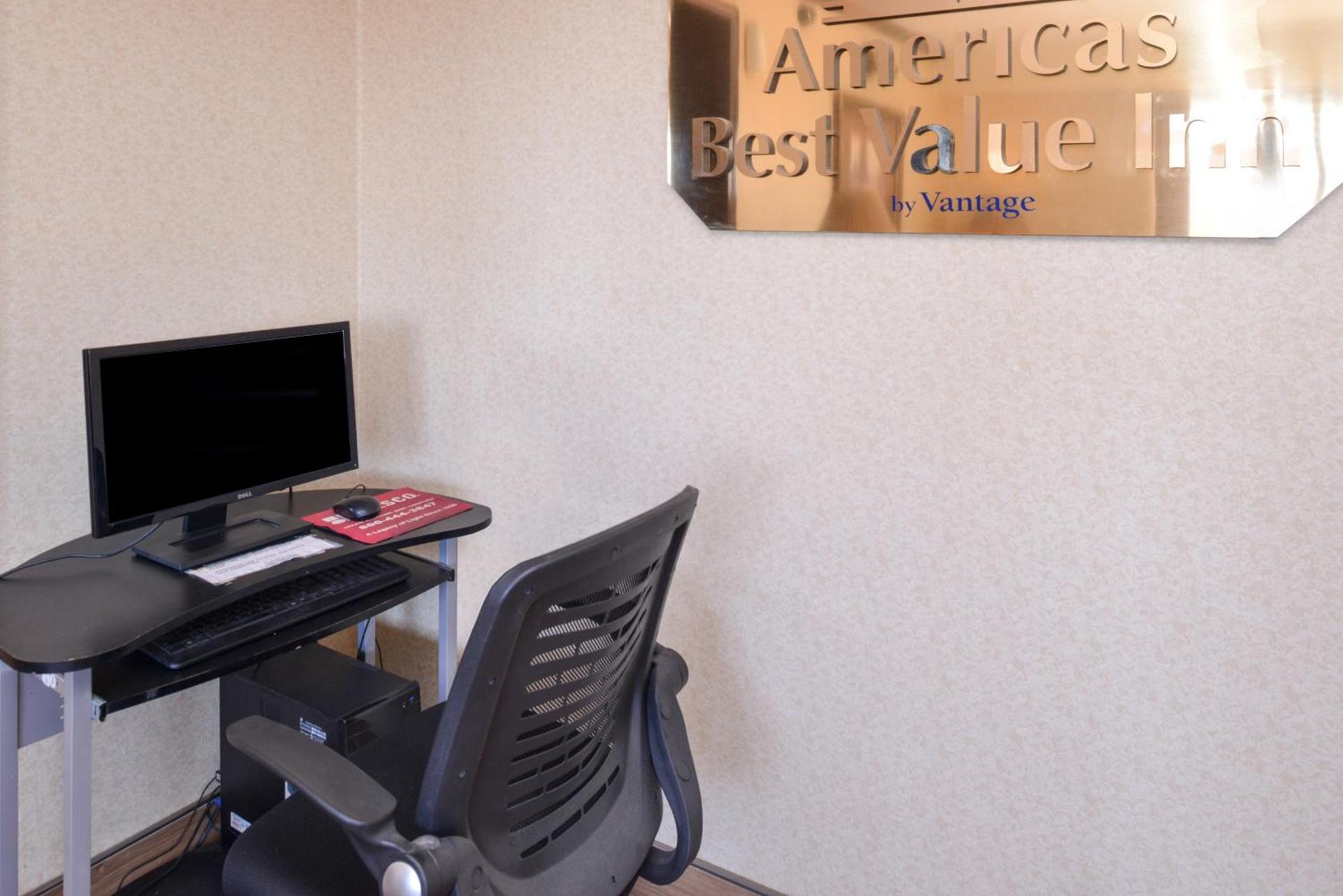 Americas Best Value Inn-Pittsburgh Airport photo 28