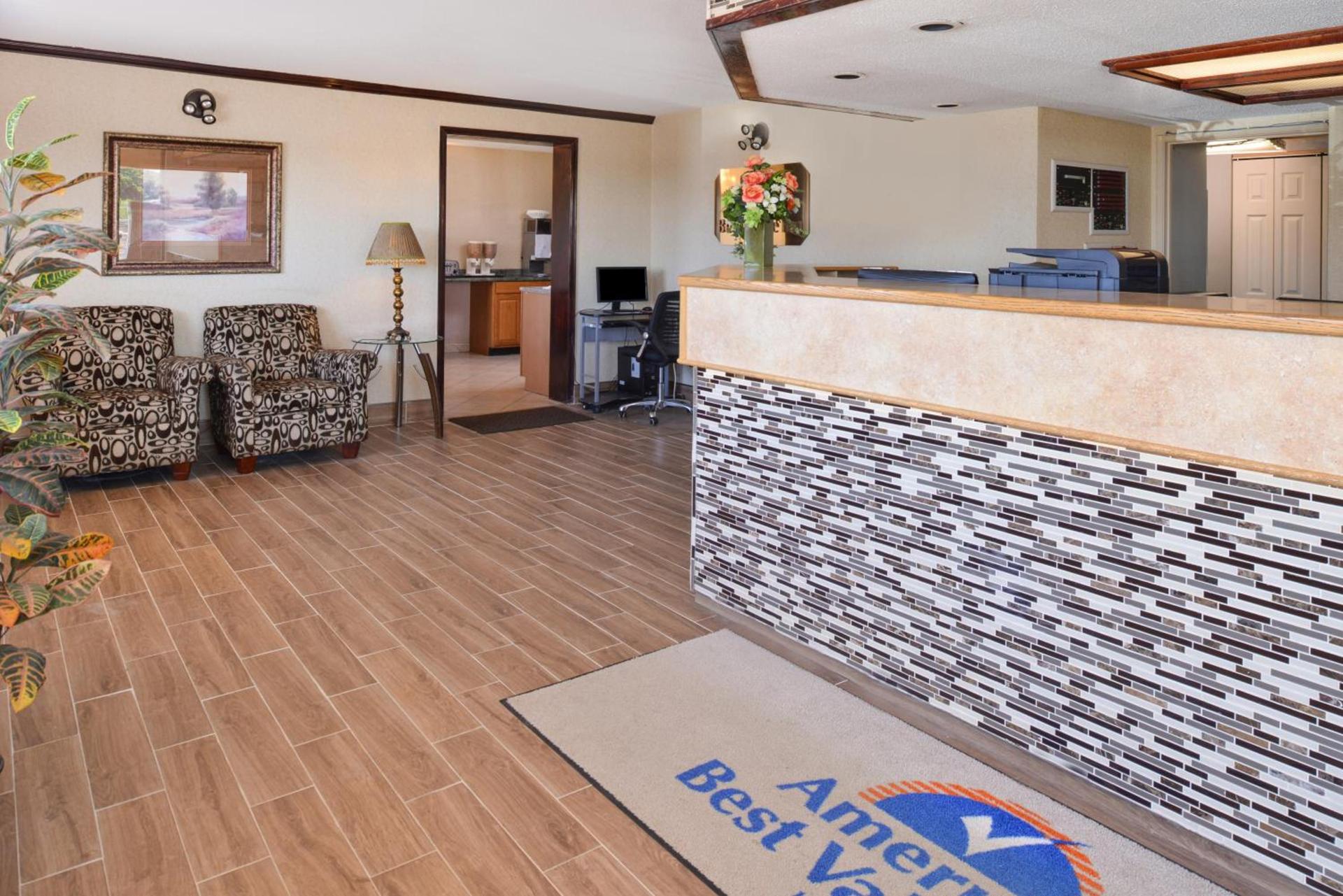 Americas Best Value Inn-Pittsburgh Airport photo 24