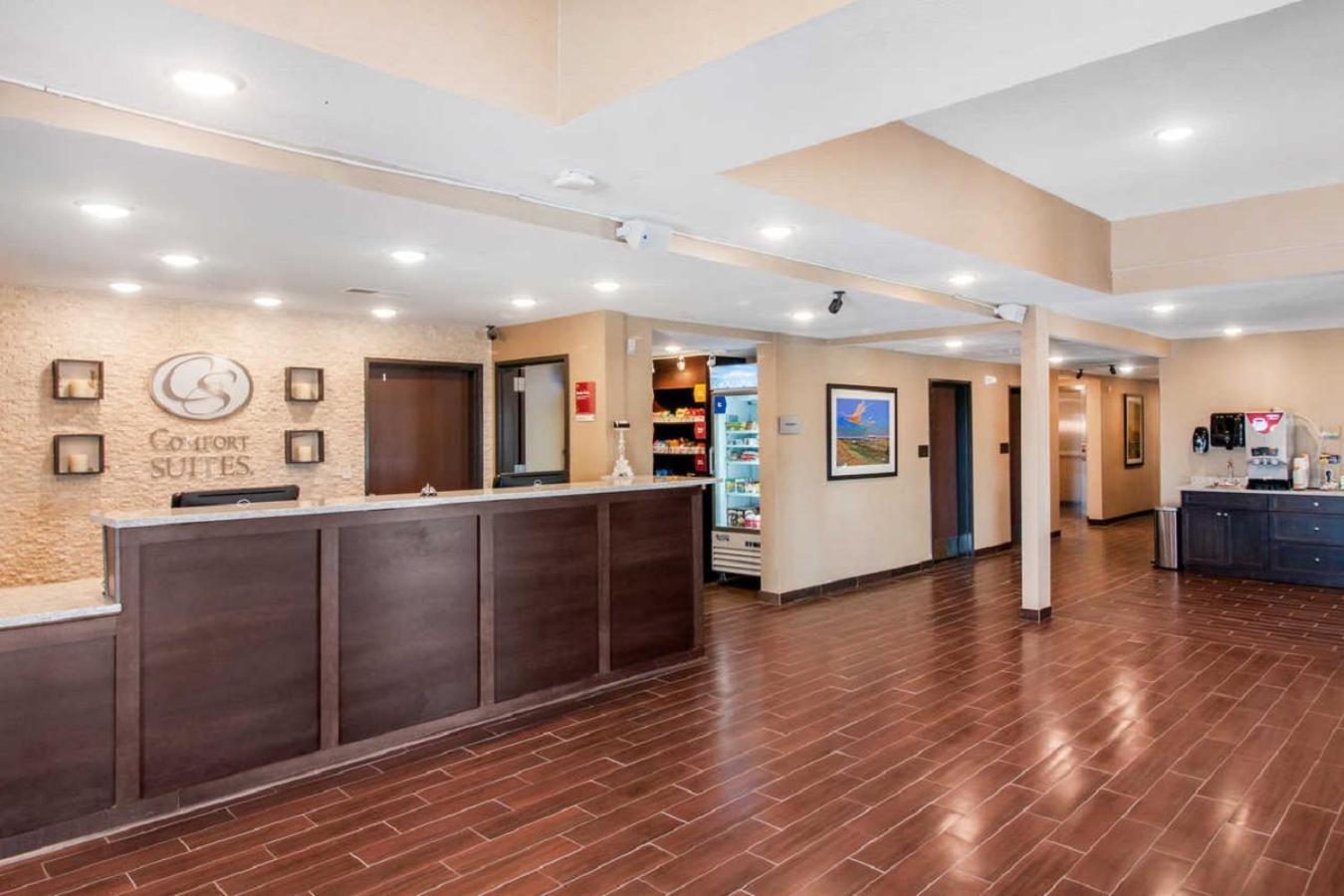 Comfort Suites photo 44