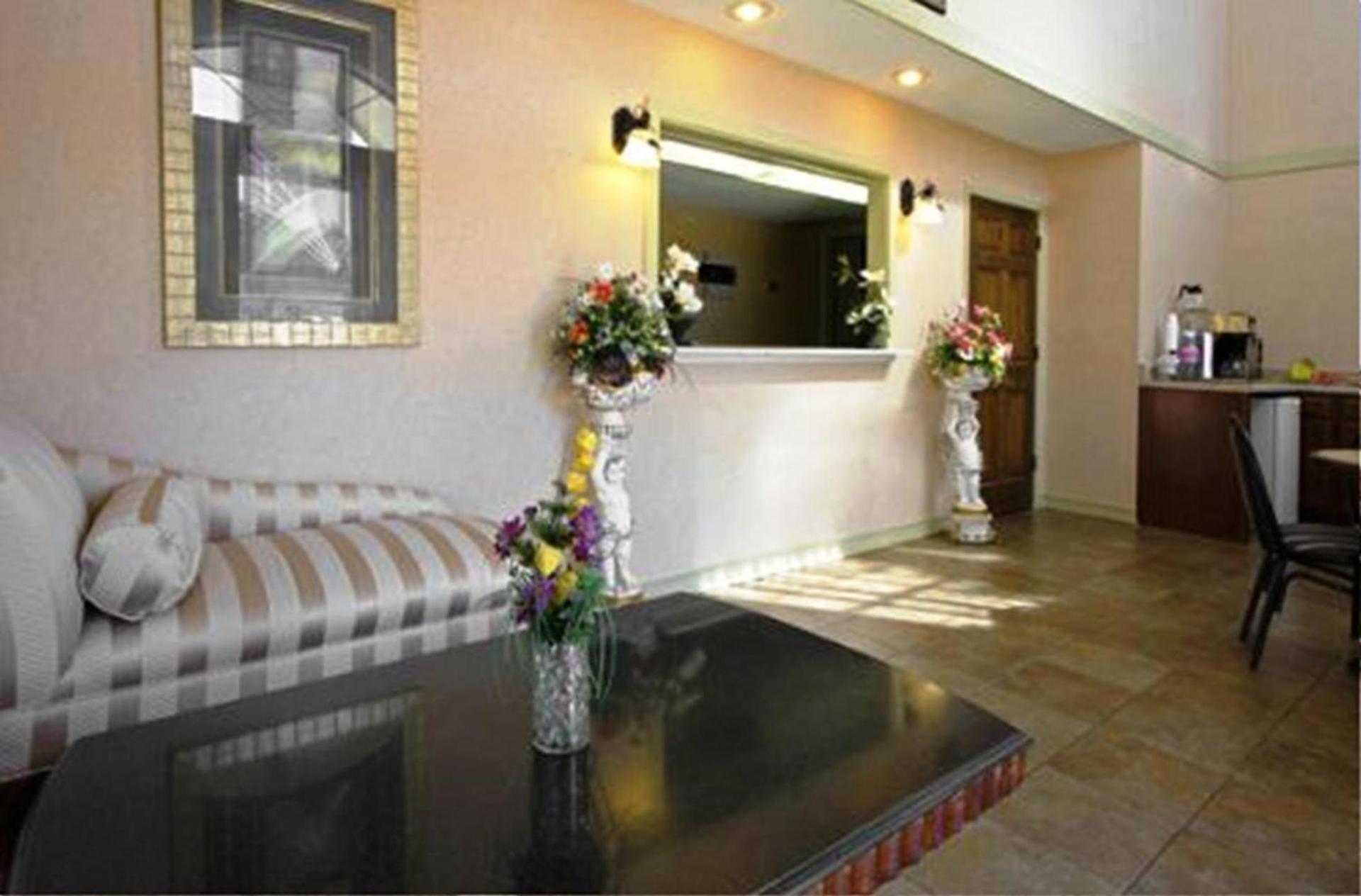 Americas Best Value Inn Anderson SC photo 4