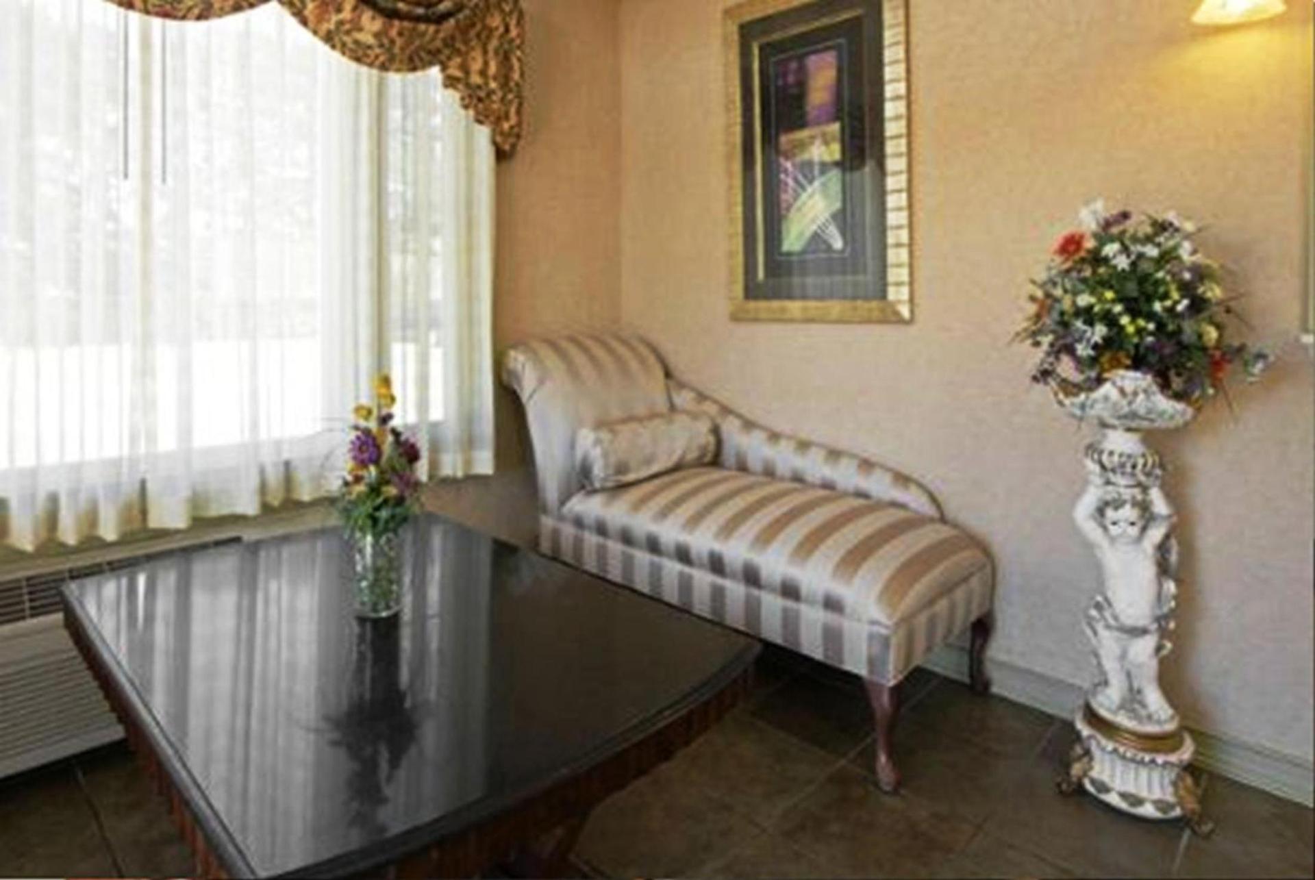 Americas Best Value Inn Anderson SC photo 8