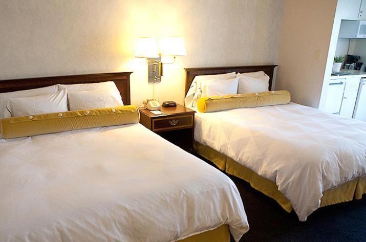 Coral Reef Inn & Condo Suites photo 24