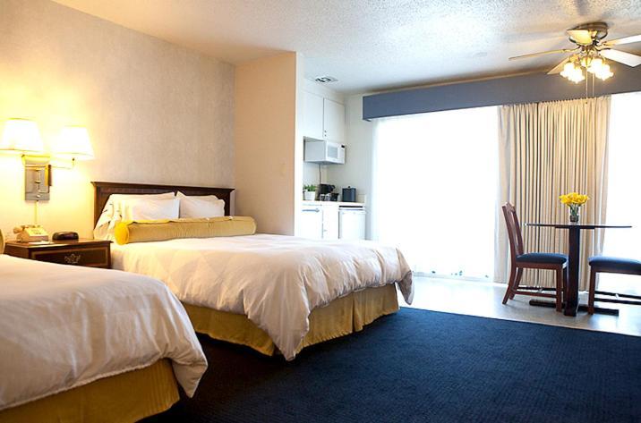 Coral Reef Inn & Condo Suites photo 25