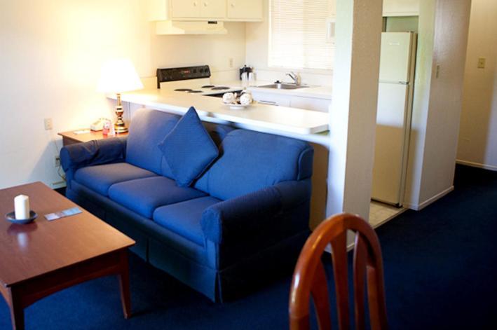 Coral Reef Inn & Condo Suites photo 5