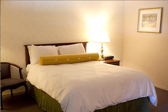 Coral Reef Inn & Condo Suites photo 7