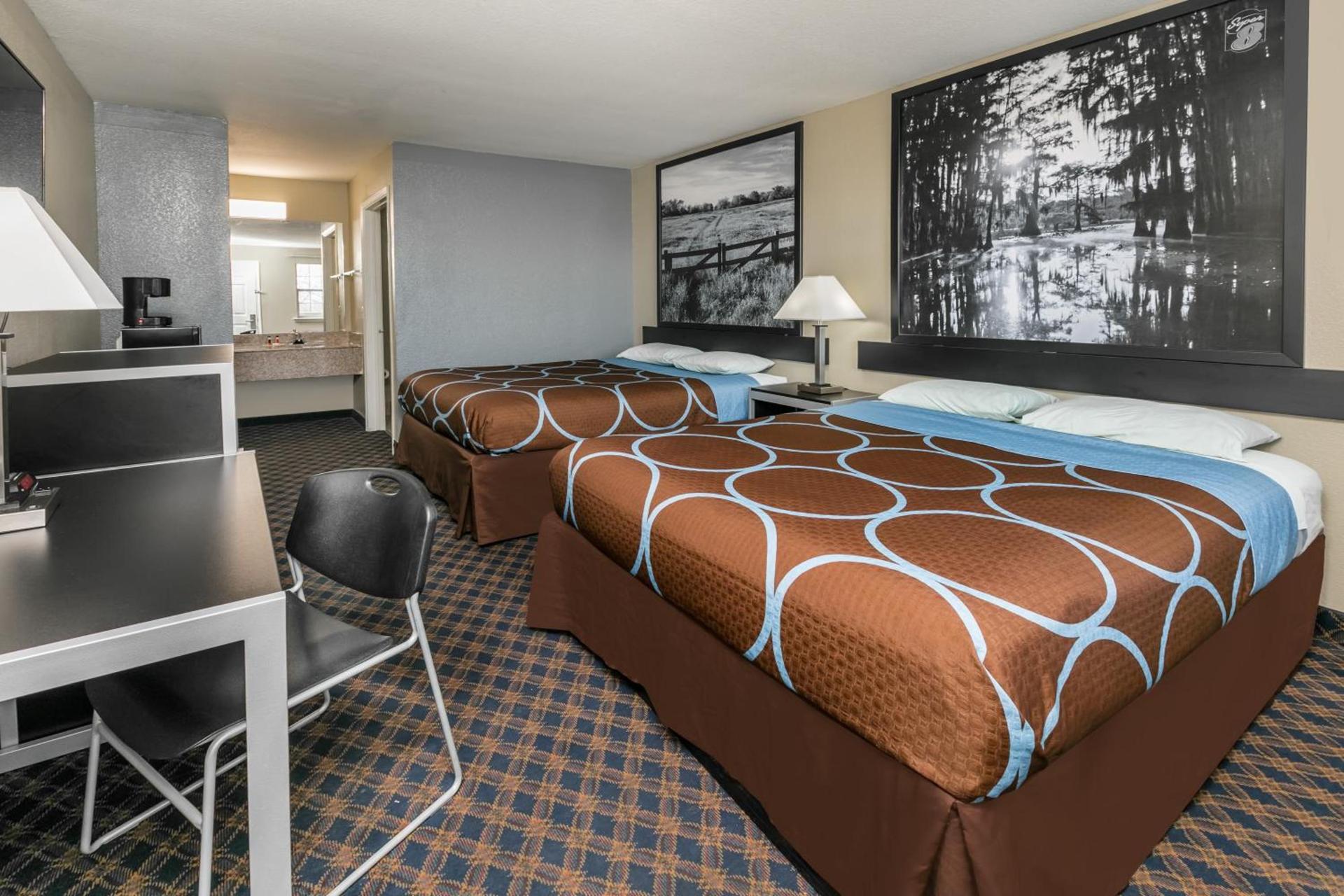 Super 8 by Wyndham Arlington Near AT&T Stadium photo 3