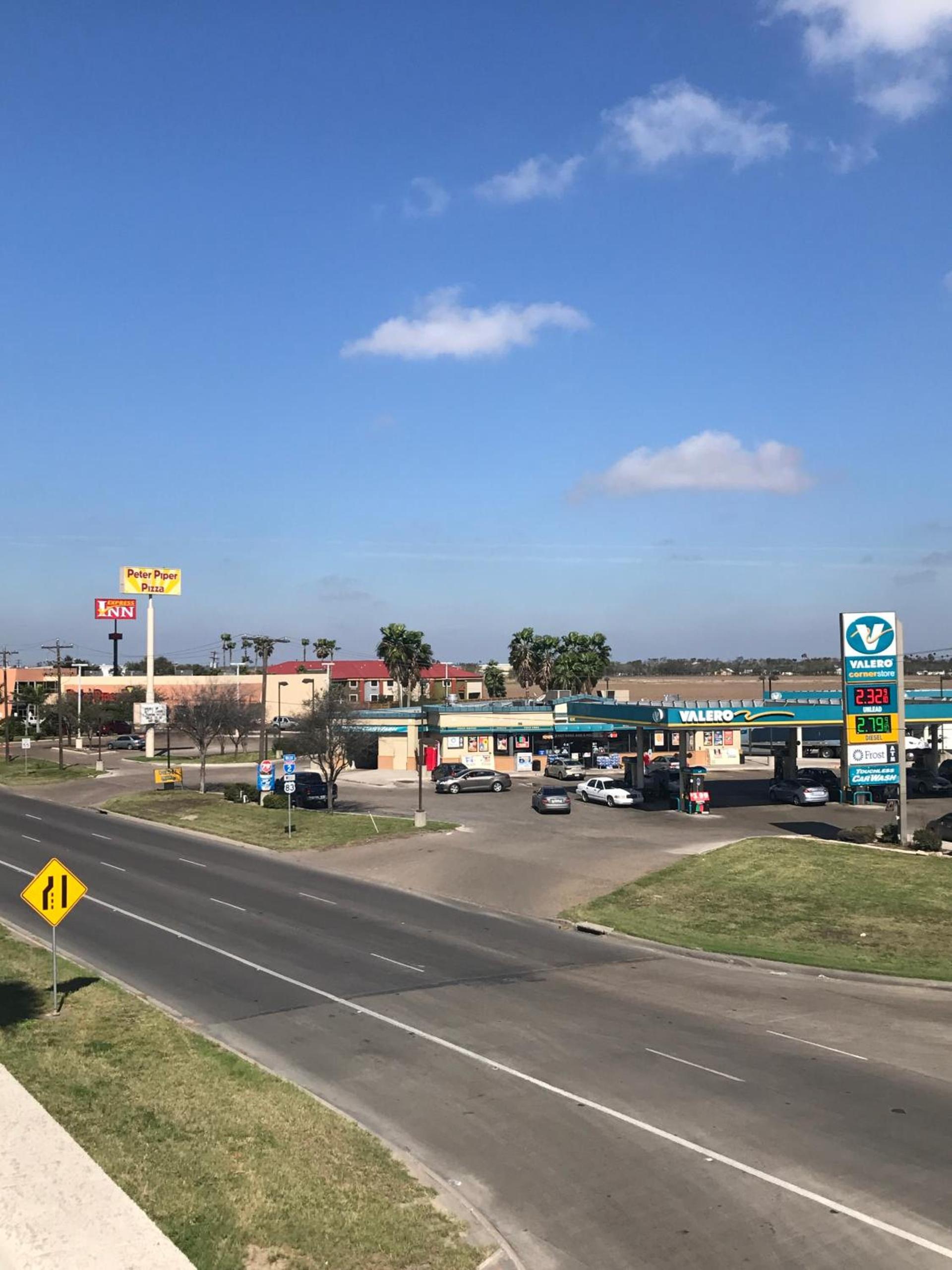 Express Inn Weslaco/Mercedes photo 9