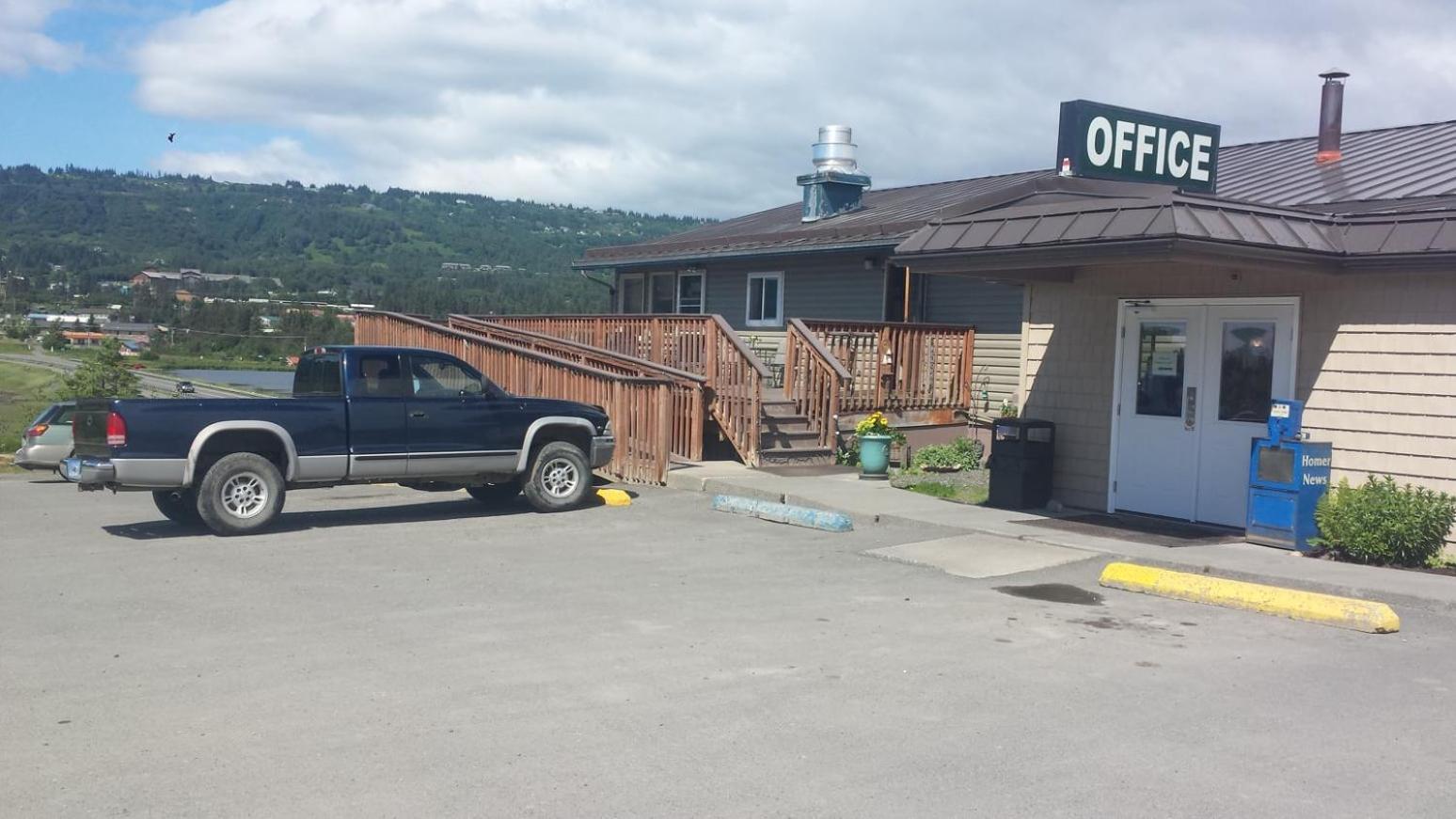 Beluga Lake Lodge photo 7