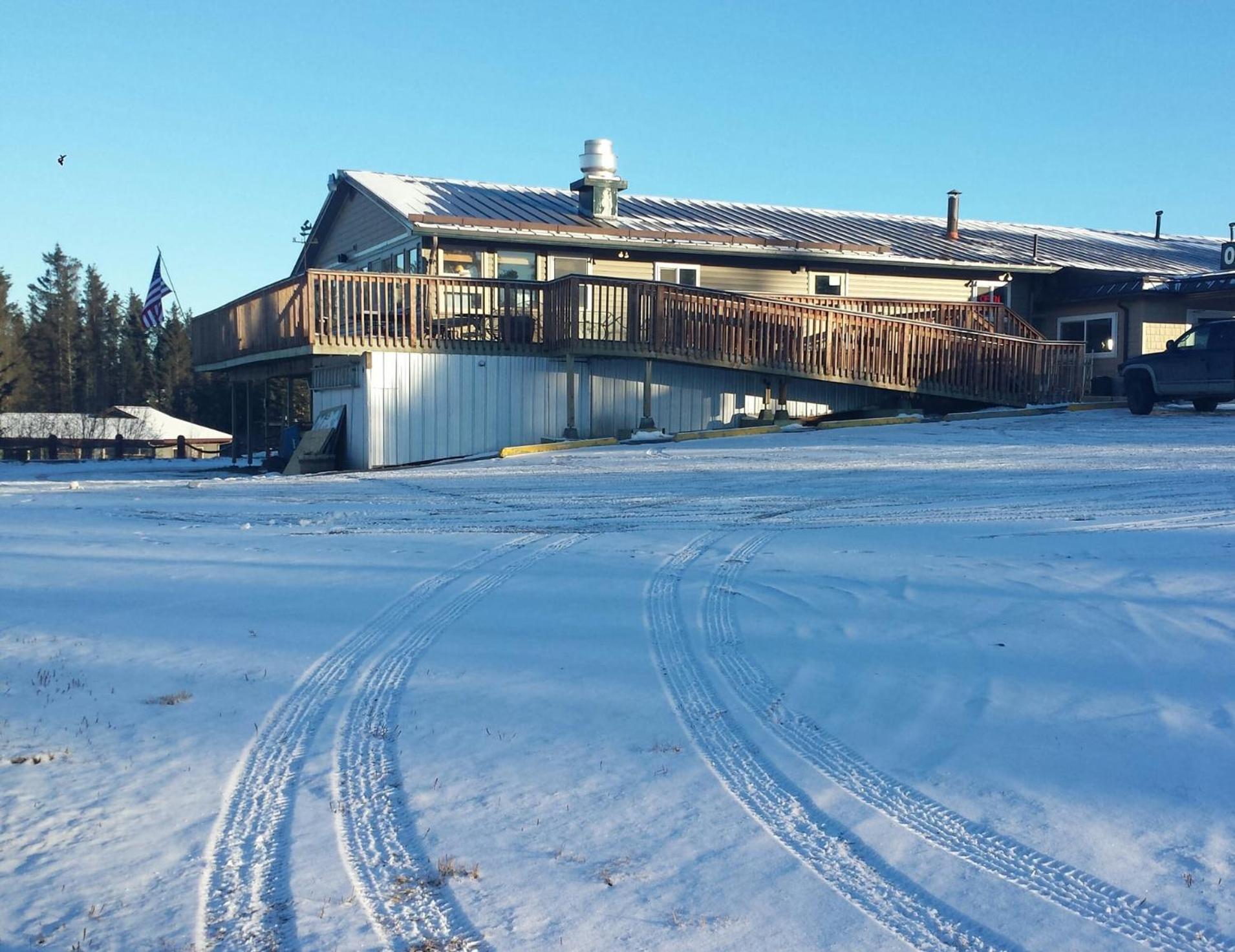 Beluga Lake Lodge photo 4