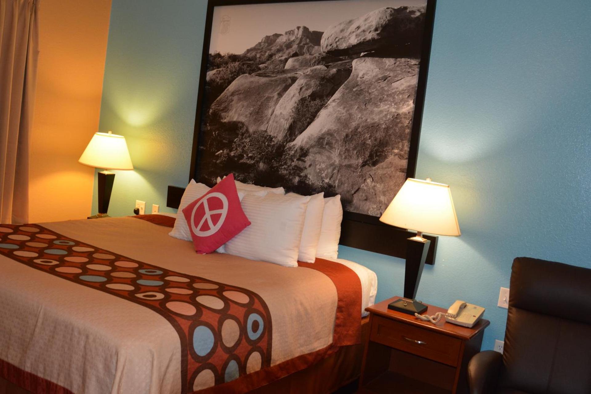 Super 8 by Wyndham Austin/Airport South photo 43
