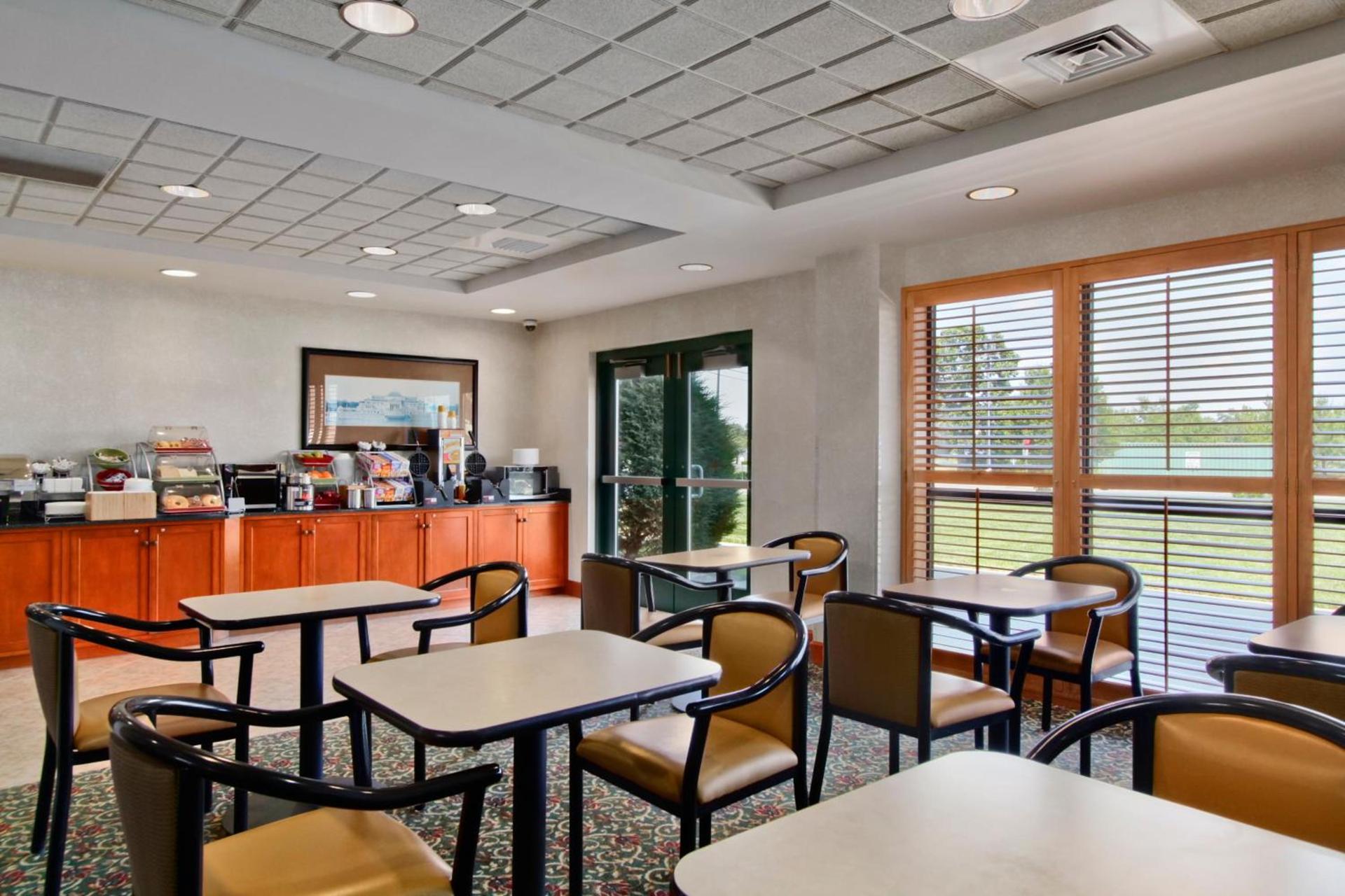 Wingate by Wyndham Vineland photo 25