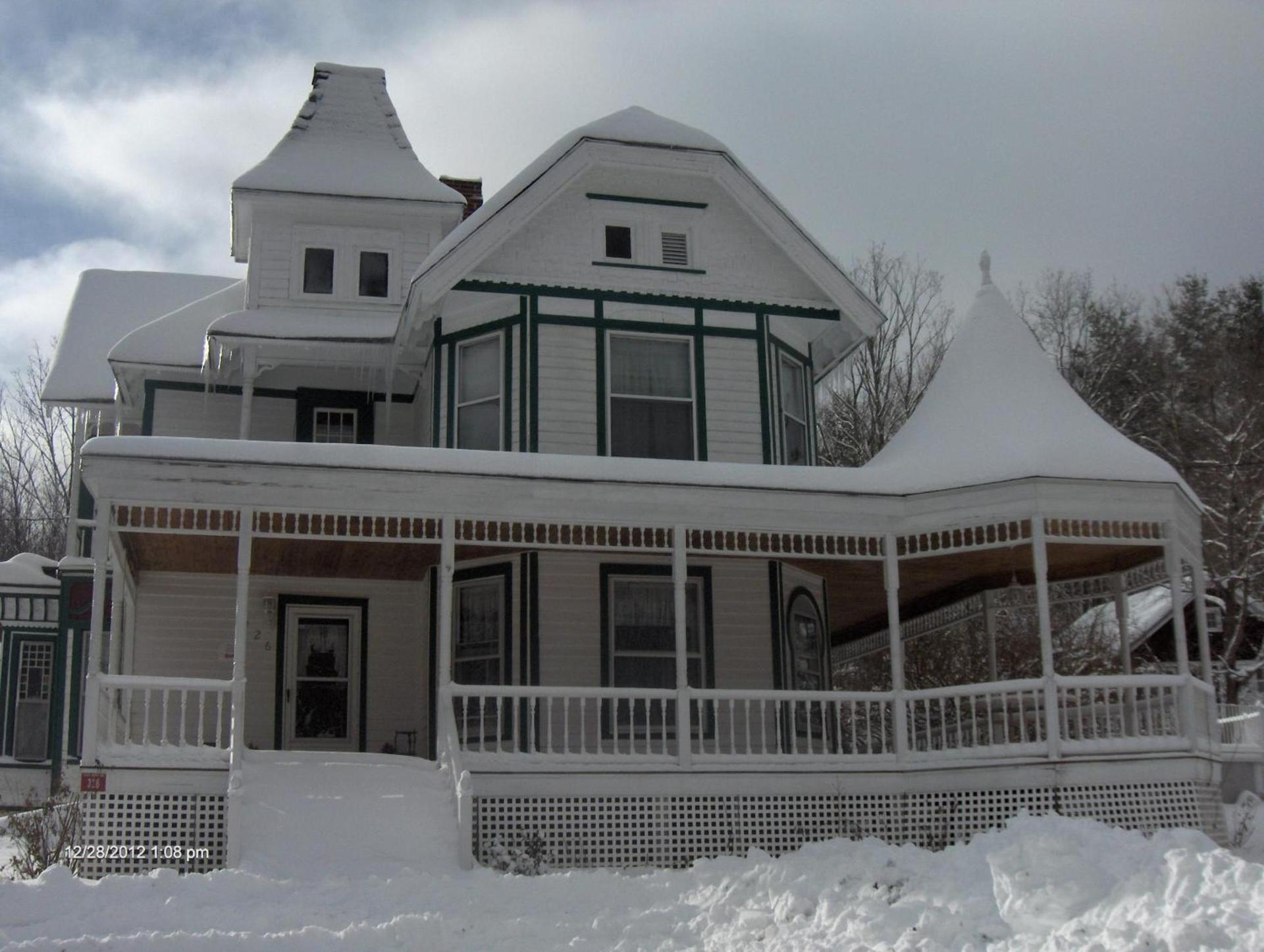 Antique Rose Inn Windham photo 44