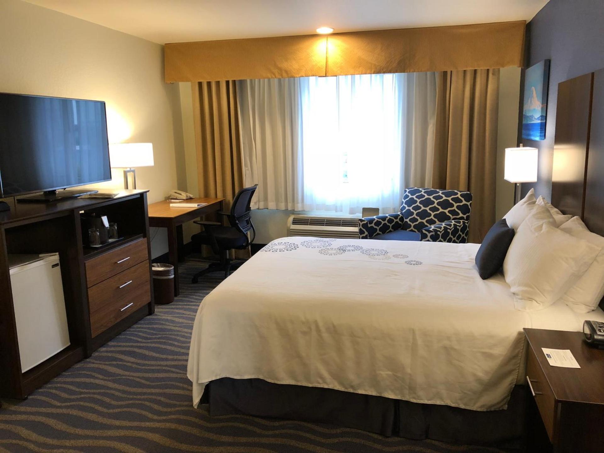Best Western Plus Edmonds Harbor Inn photo 85
