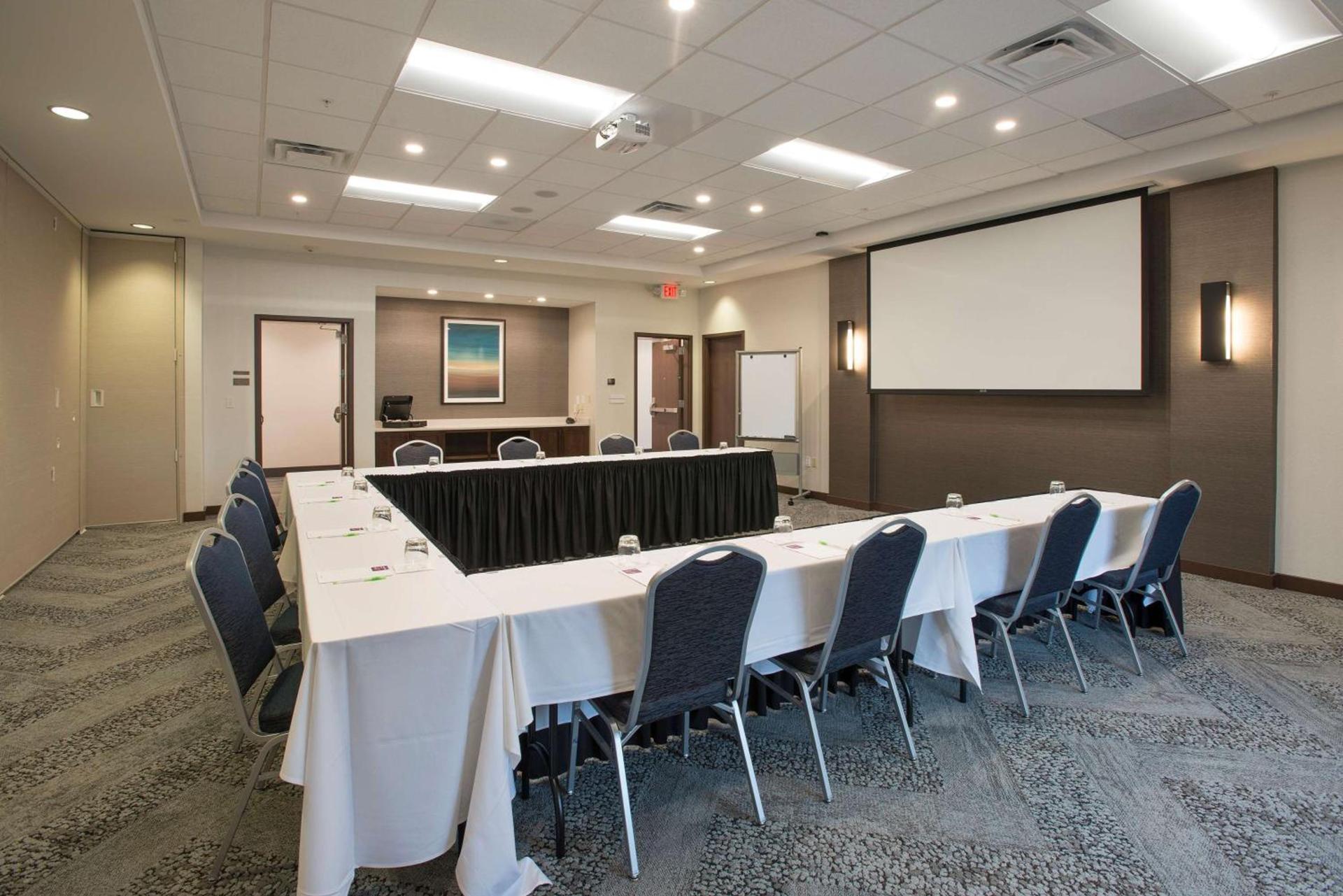Hyatt Place Cincinnati/Sharonville Convention Center photo 67