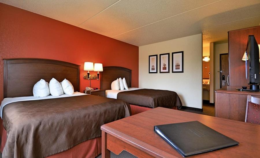 AmericInn by Wyndham Chamberlain Conference Center photo 20