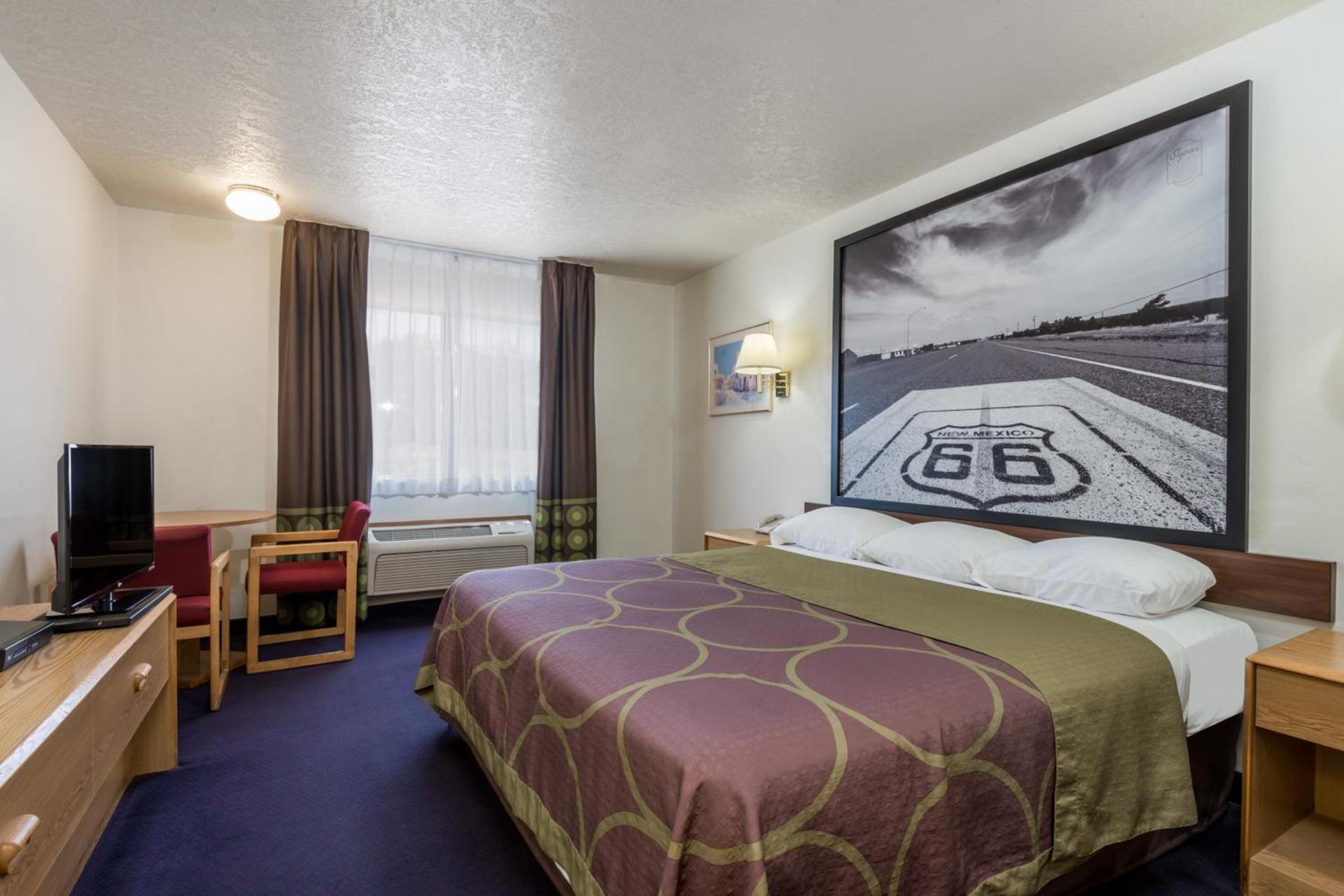 Super 8 by Wyndham Bernalillo photo 17