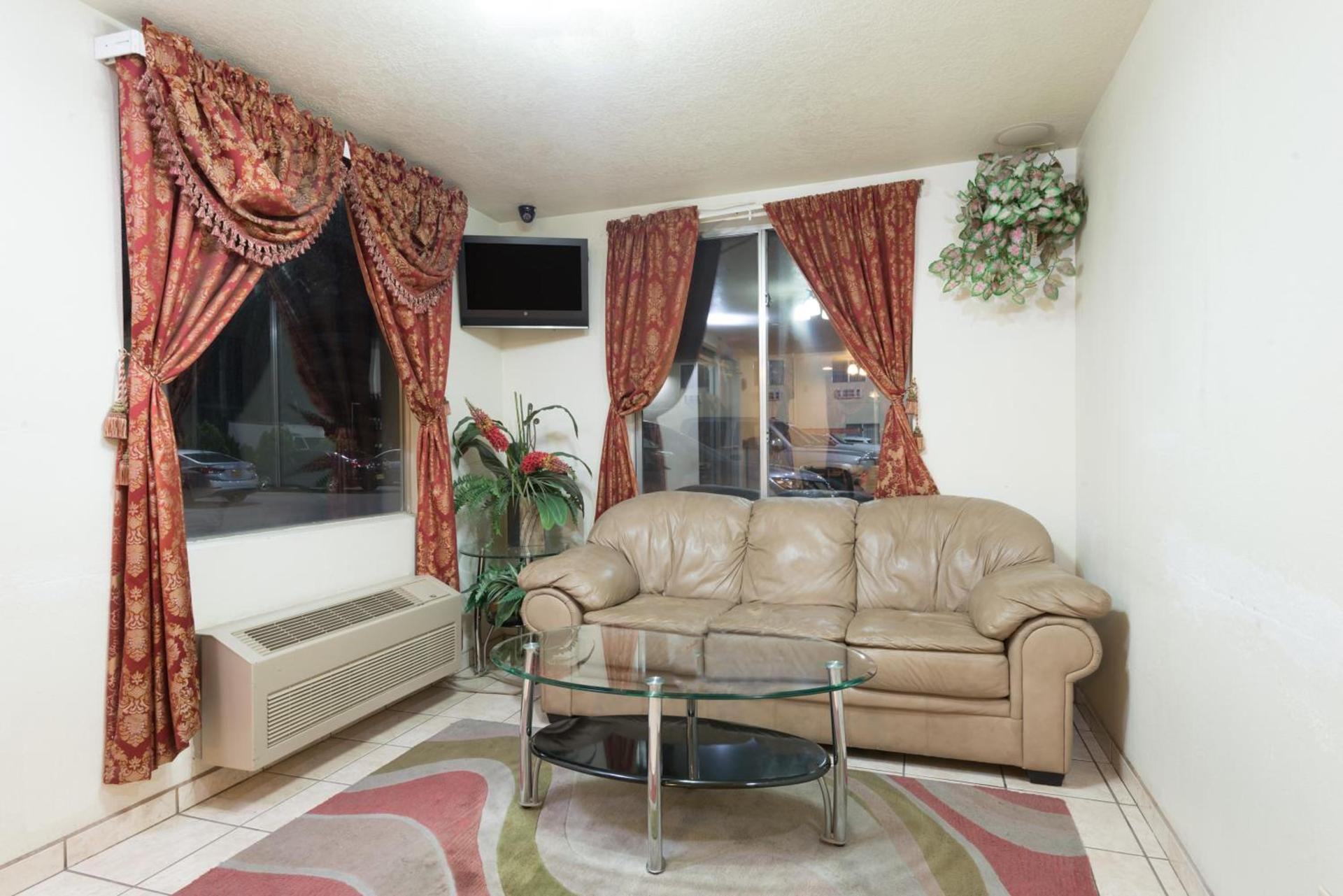 Super 8 by Wyndham Bernalillo photo 20