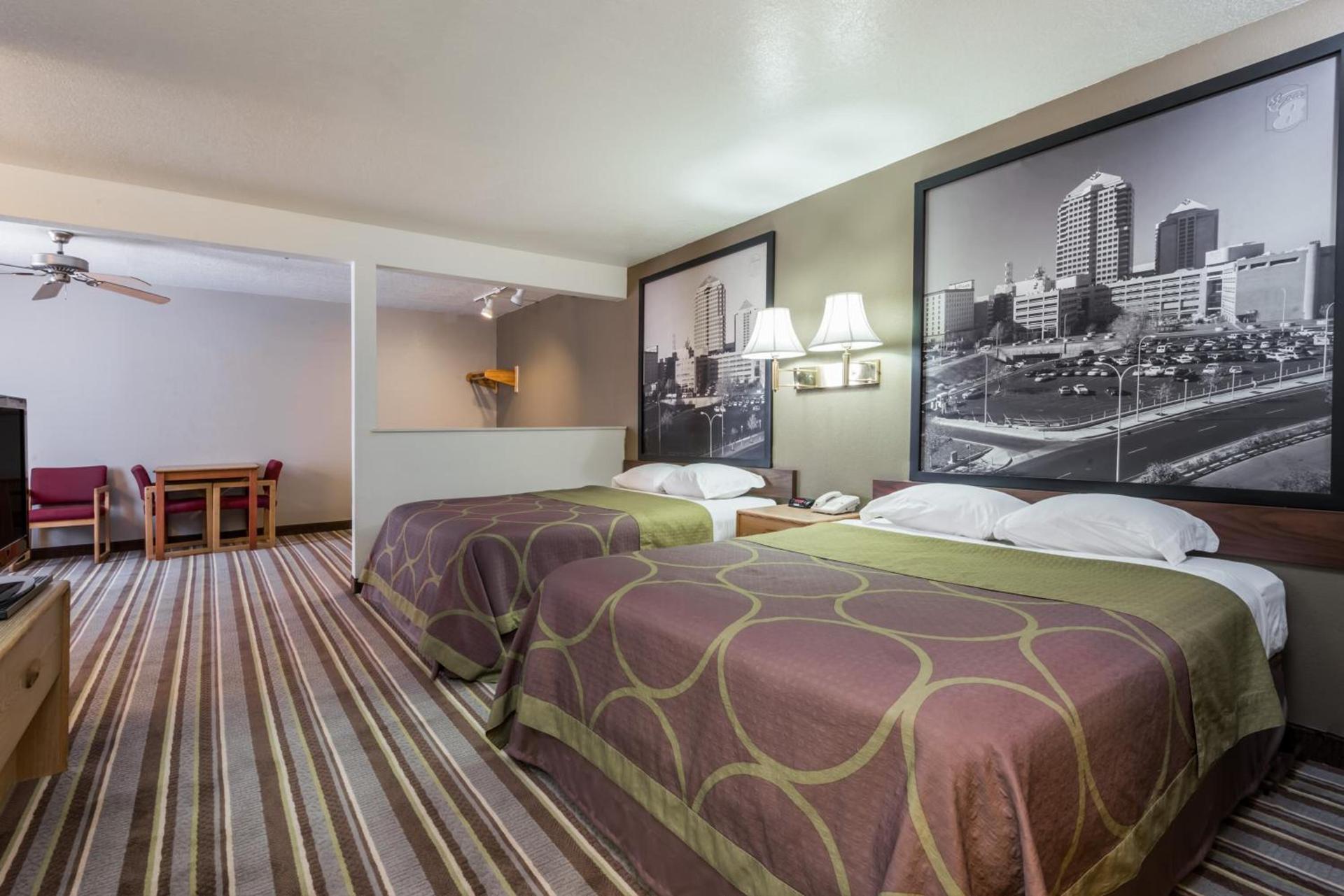 Super 8 by Wyndham Bernalillo photo 24