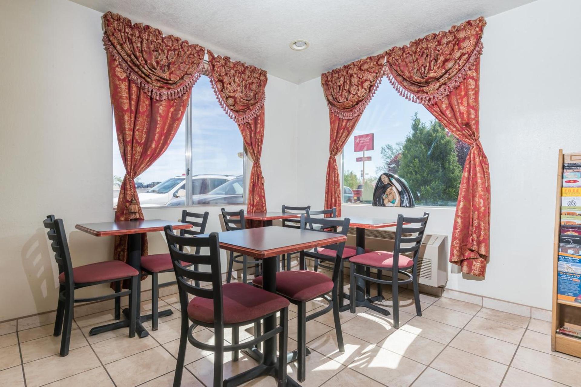 Super 8 by Wyndham Bernalillo photo 26