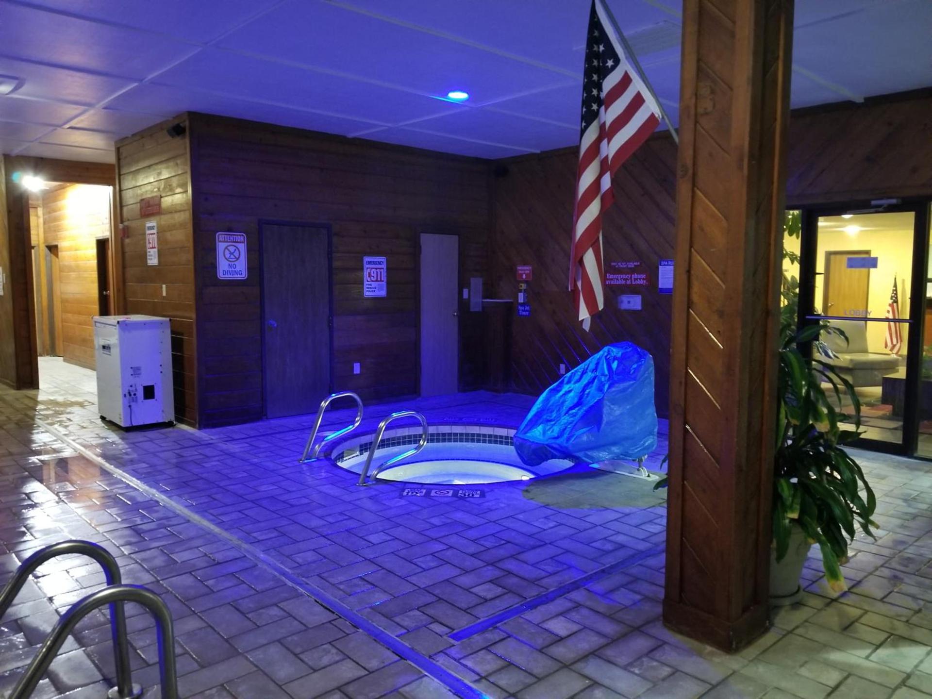 Super 8 by Wyndham Ottumwa photo 22