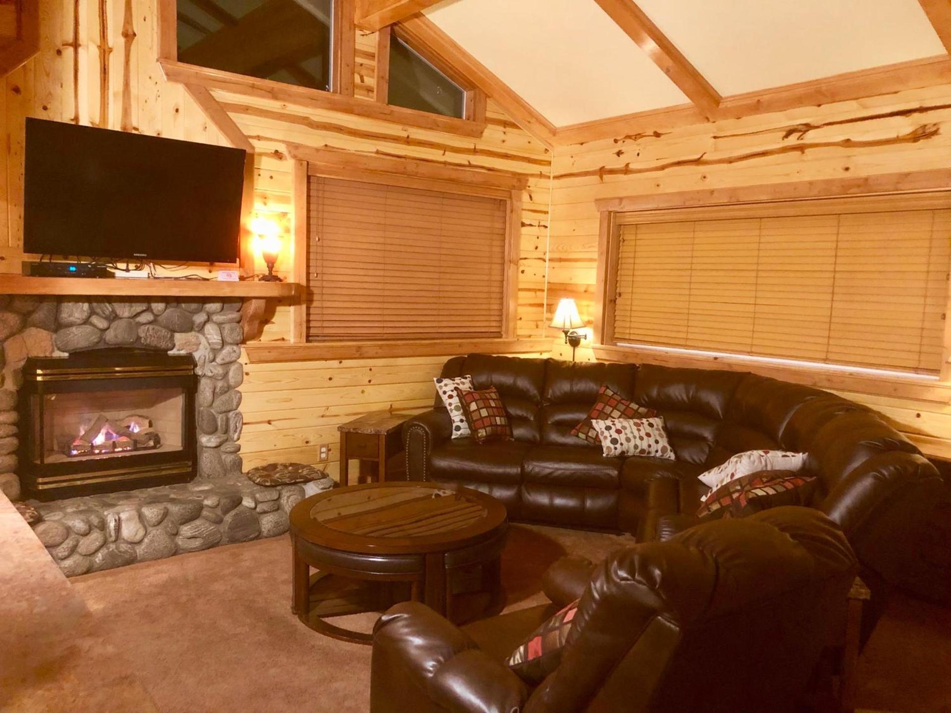 Giant Oaks Lodge photo 48