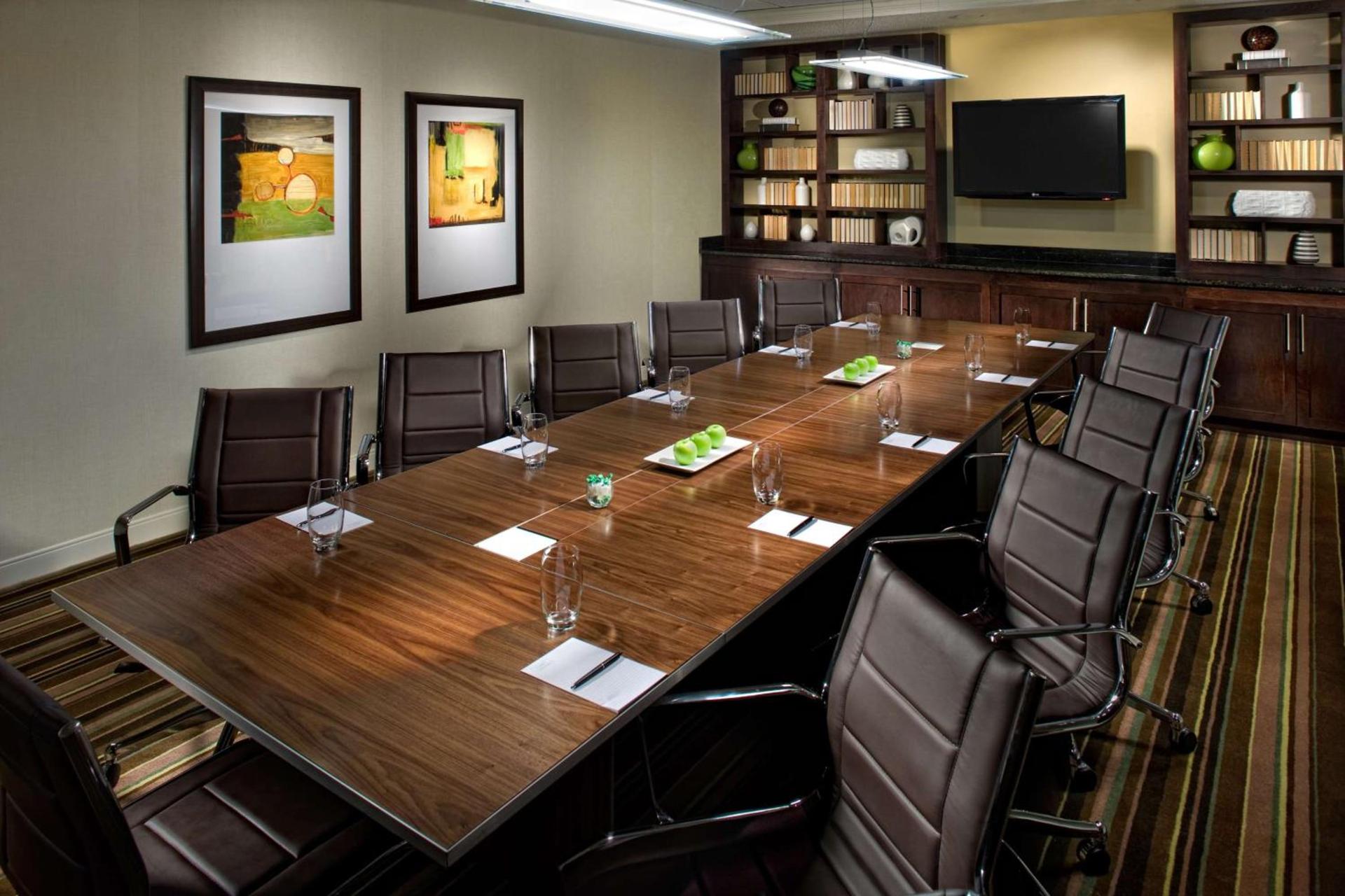 Hyatt Regency Suites Atlanta Northwest photo 18