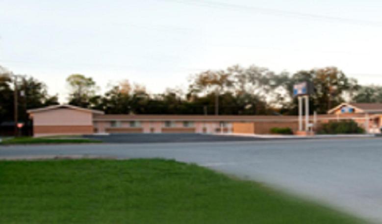 Regency Inn Comanche photo 1