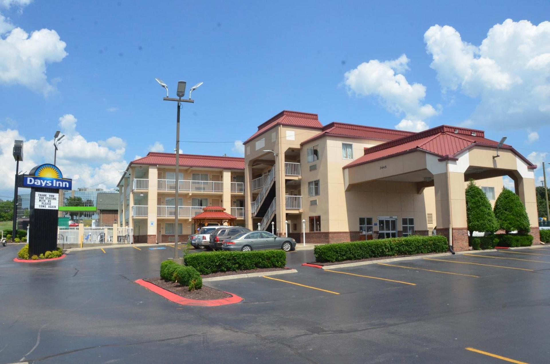 Days Inn by Wyndham Airport Nashville East photo 10