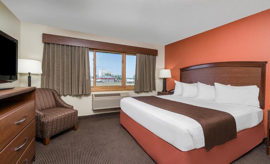 AmericInn by Wyndham Grafton photo 16